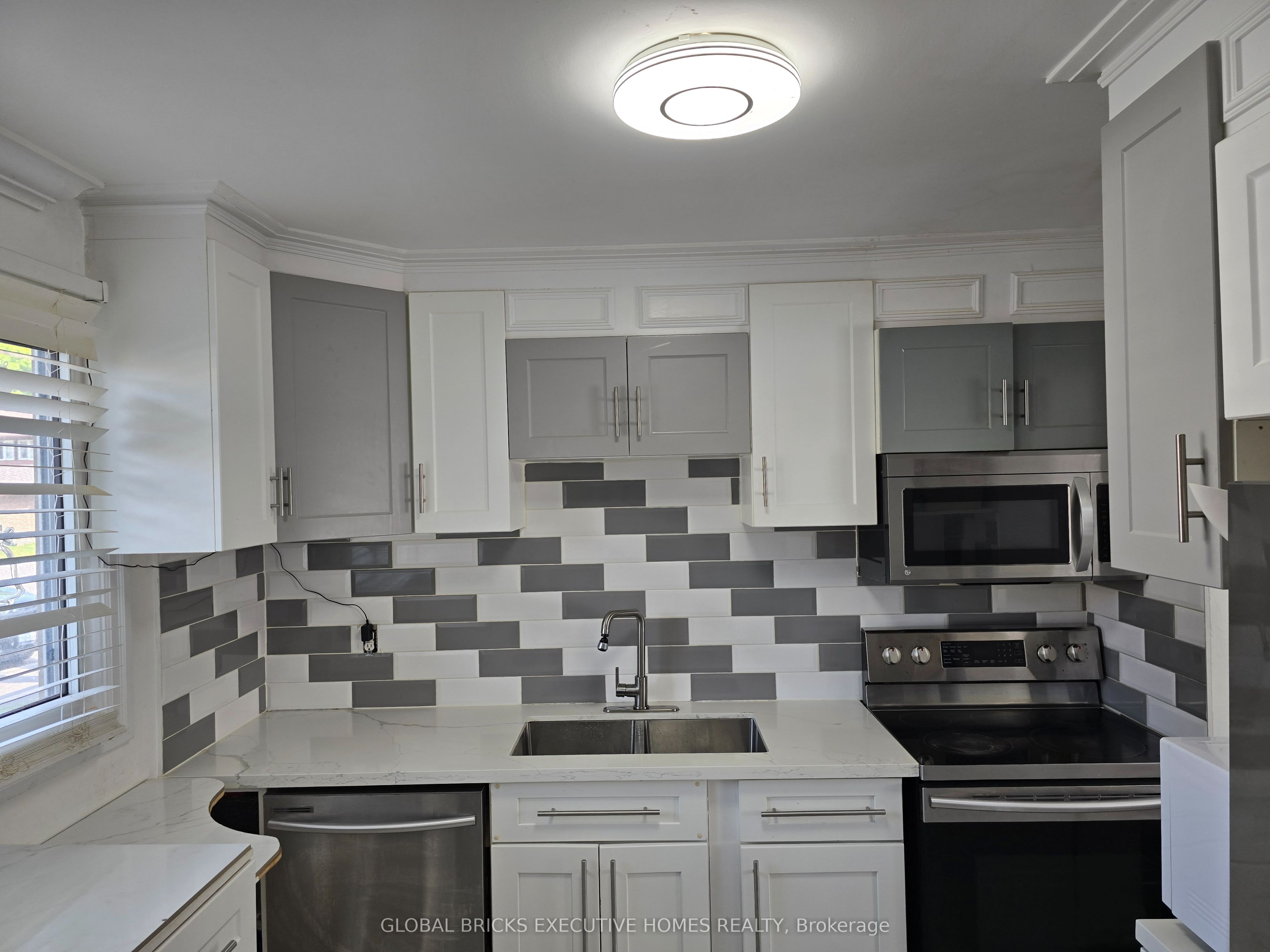 57 Hansen Road N 34 Property Photo 16