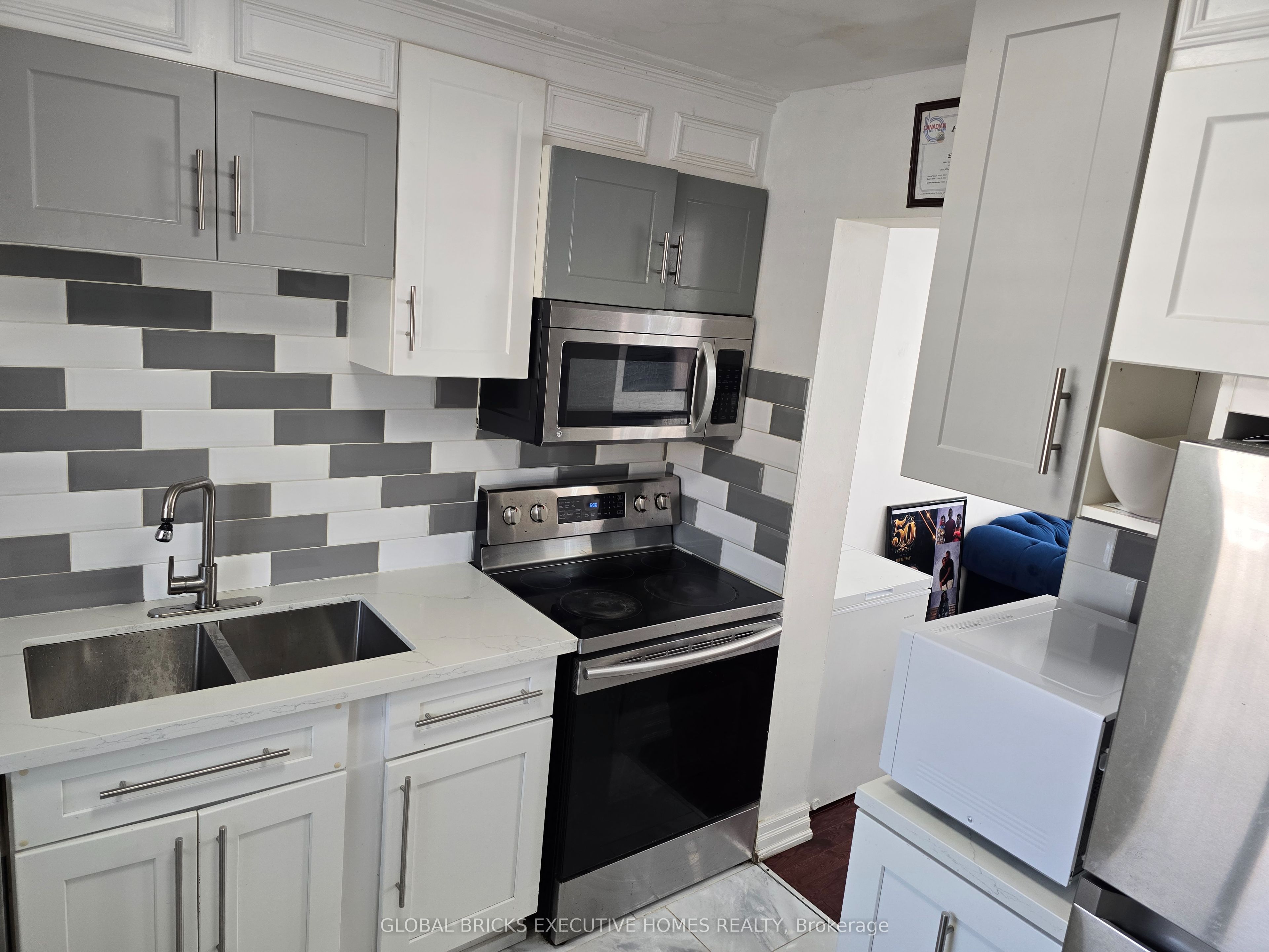 57 Hansen Road N 34 Property Photo 18