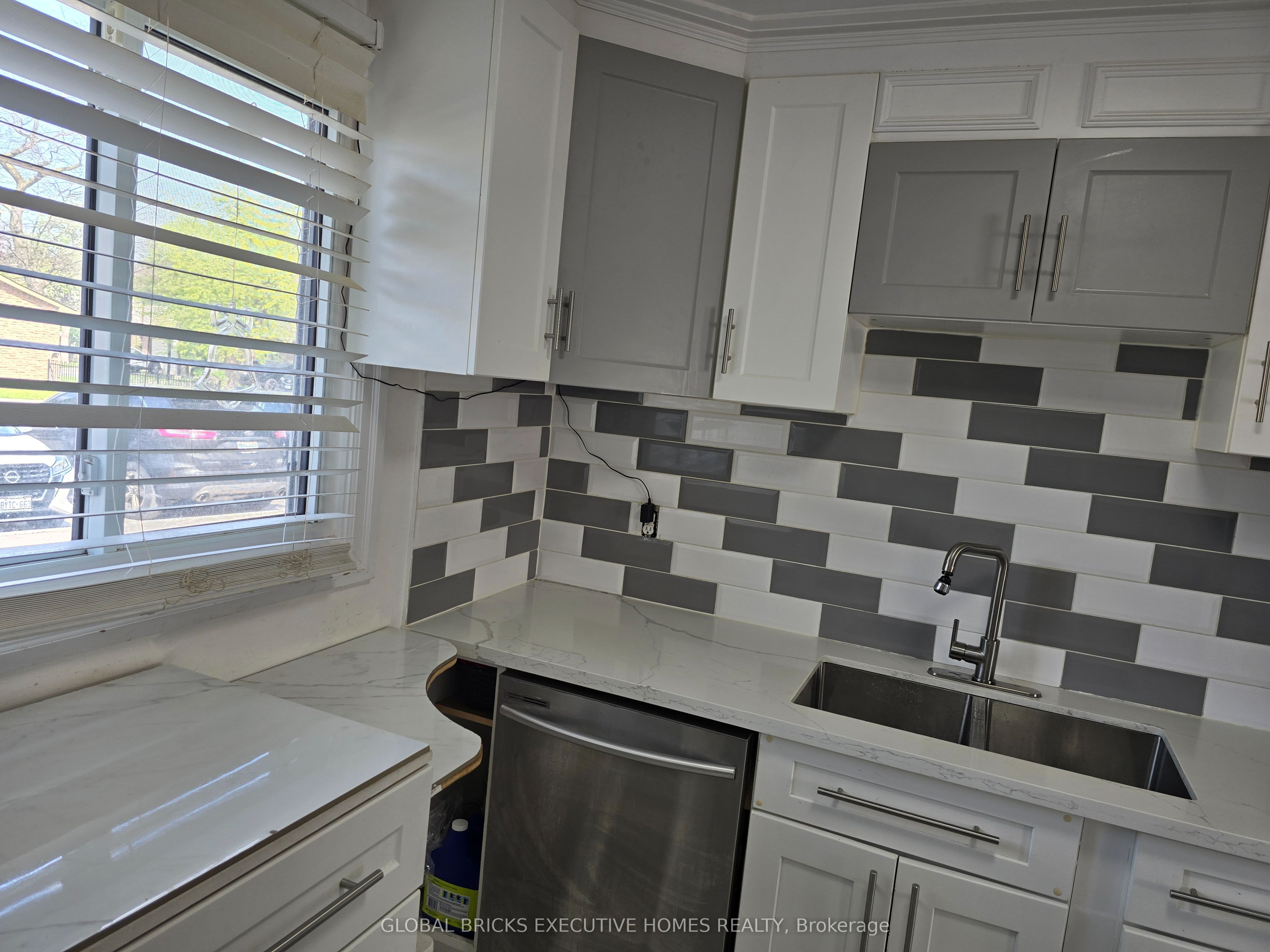 57 Hansen Road N 34 Property Photo 20