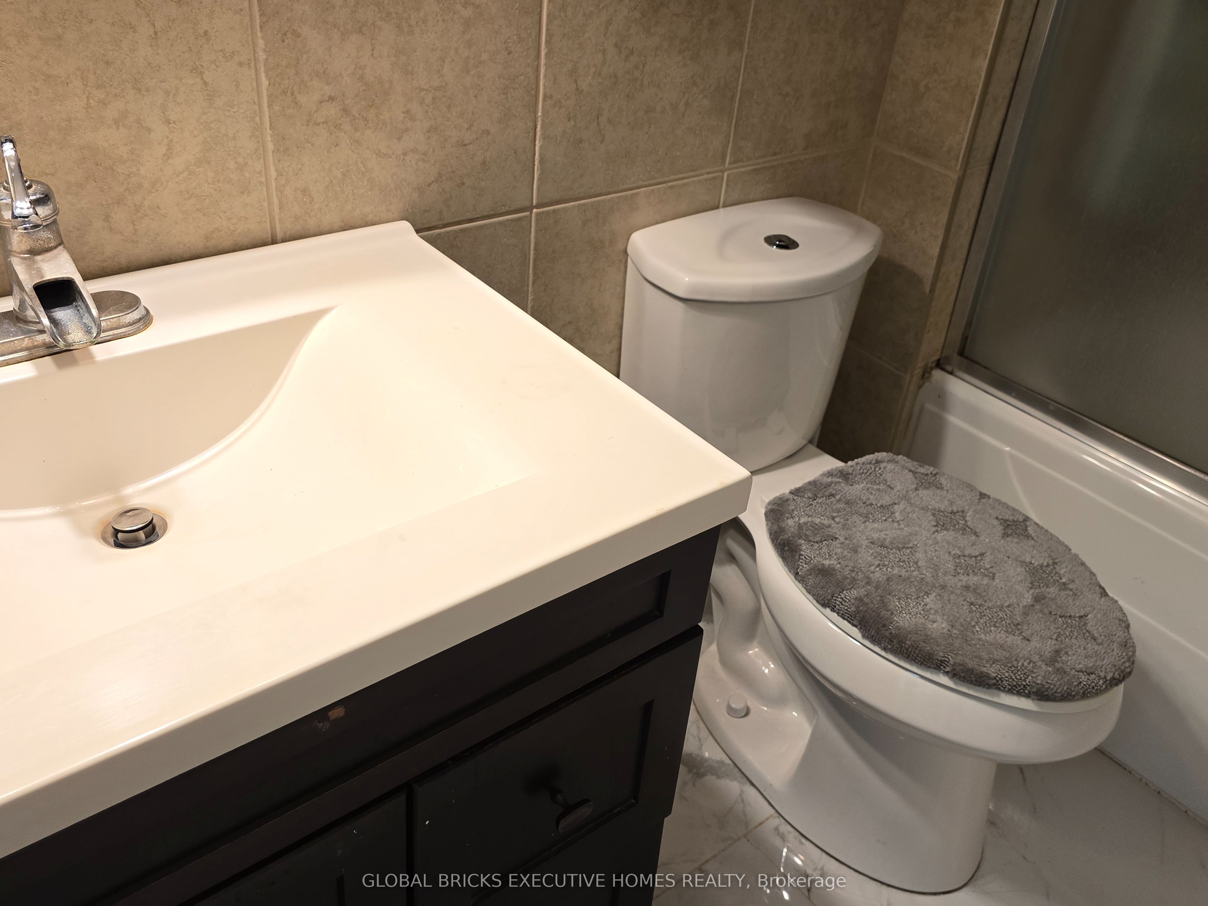 57 Hansen Road N 34 Property Photo 25