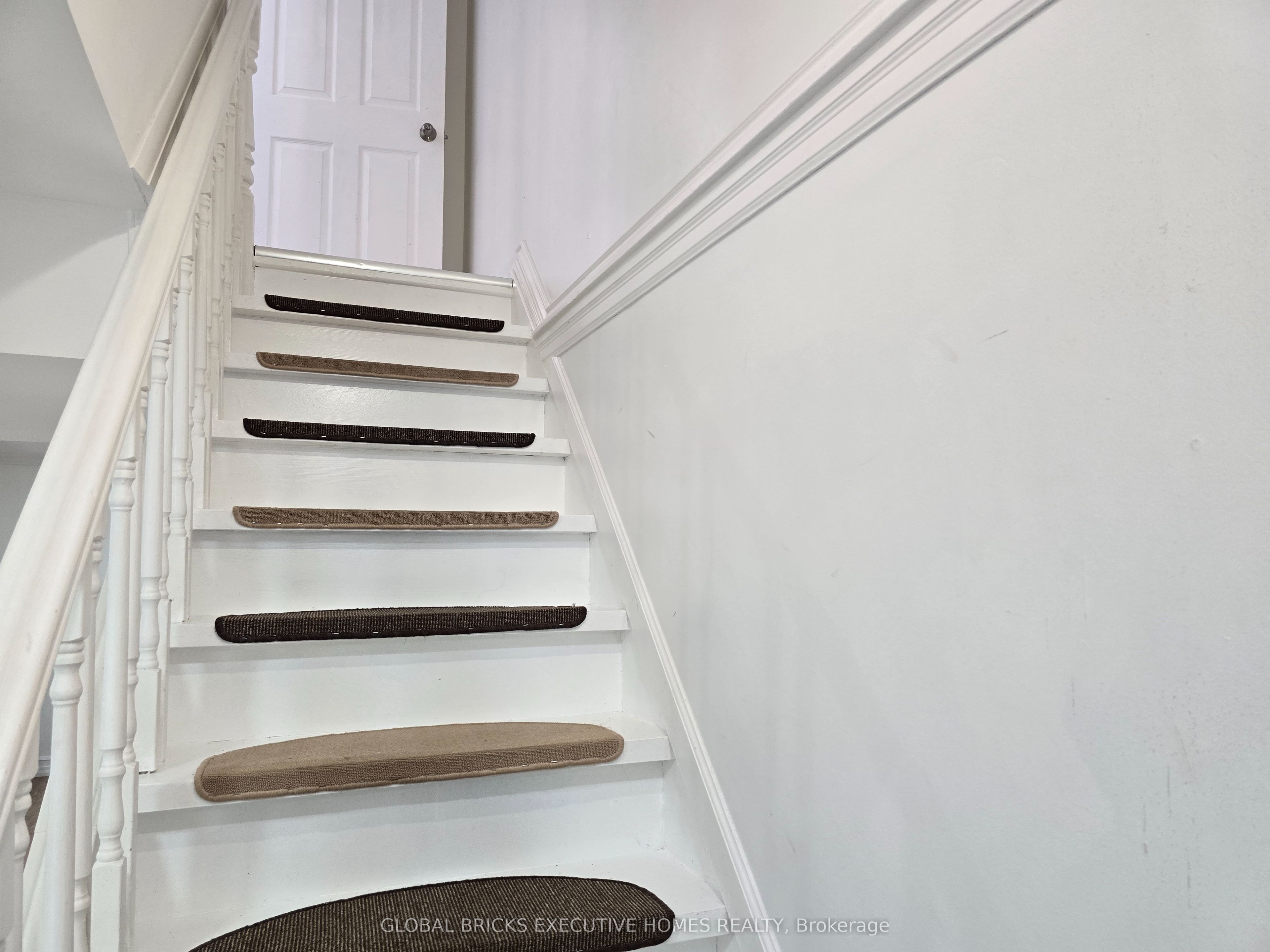 57 Hansen Road N 34 Property Photo 34