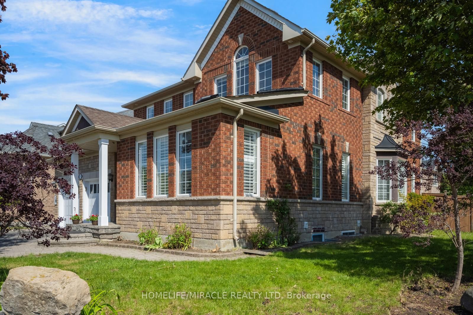 17 Latania Boulevard Property Photo 3