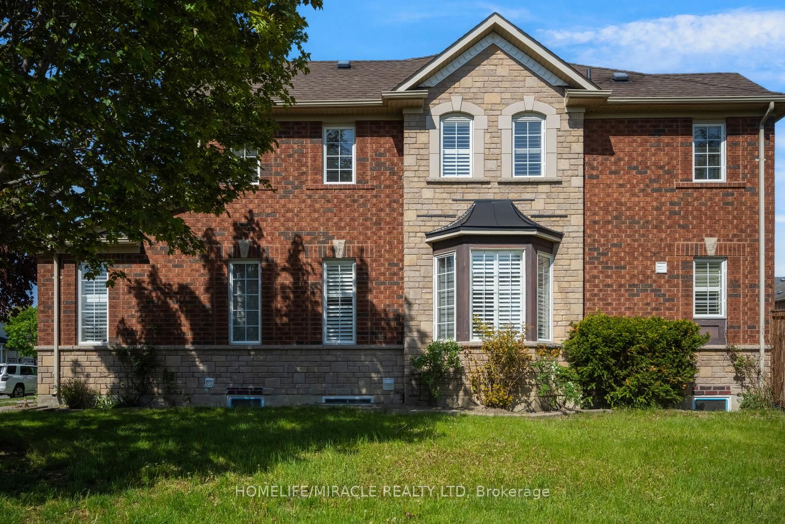 17 Latania Boulevard Property Photo 4