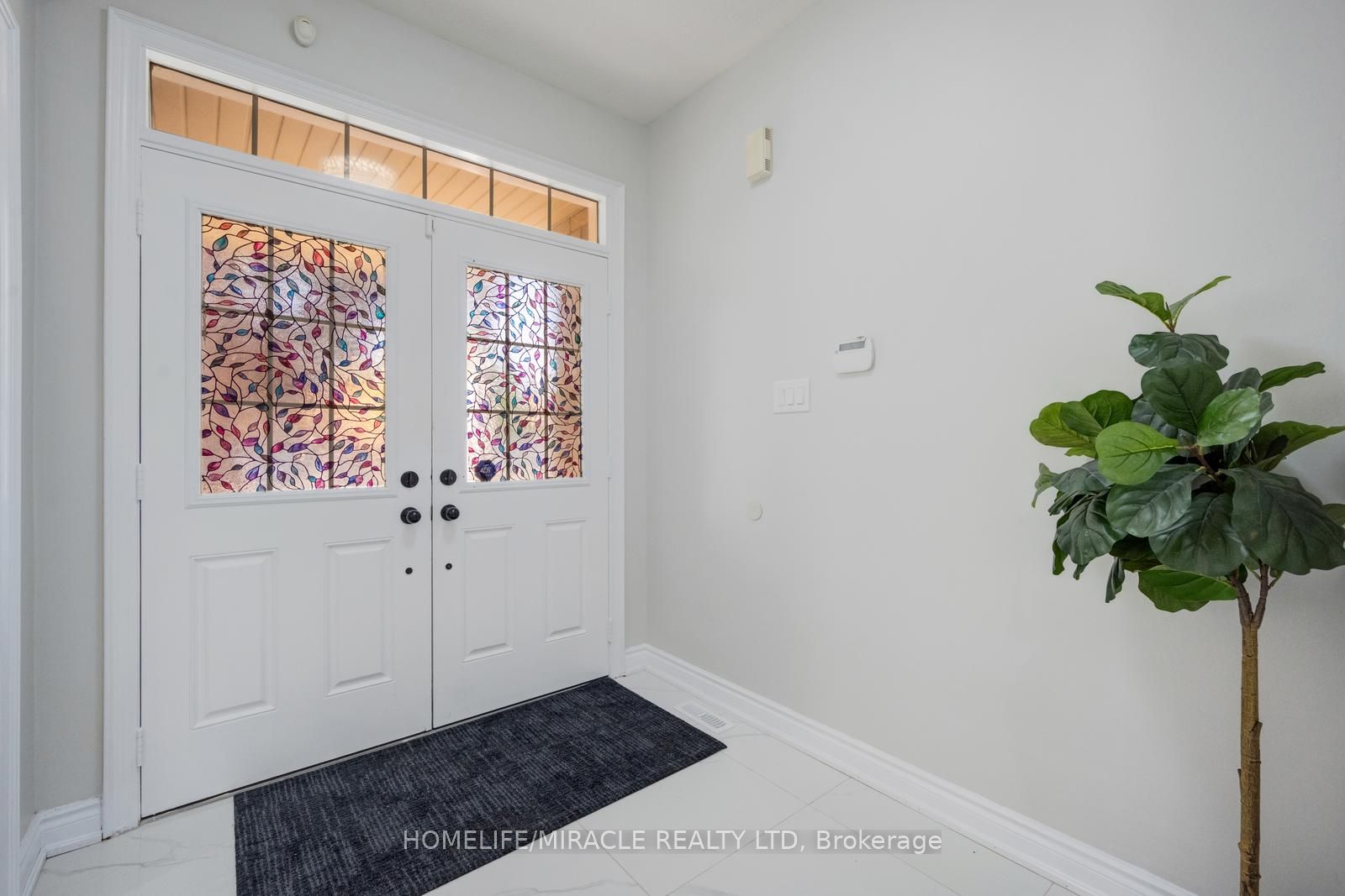 17 Latania Boulevard Property Photo 5