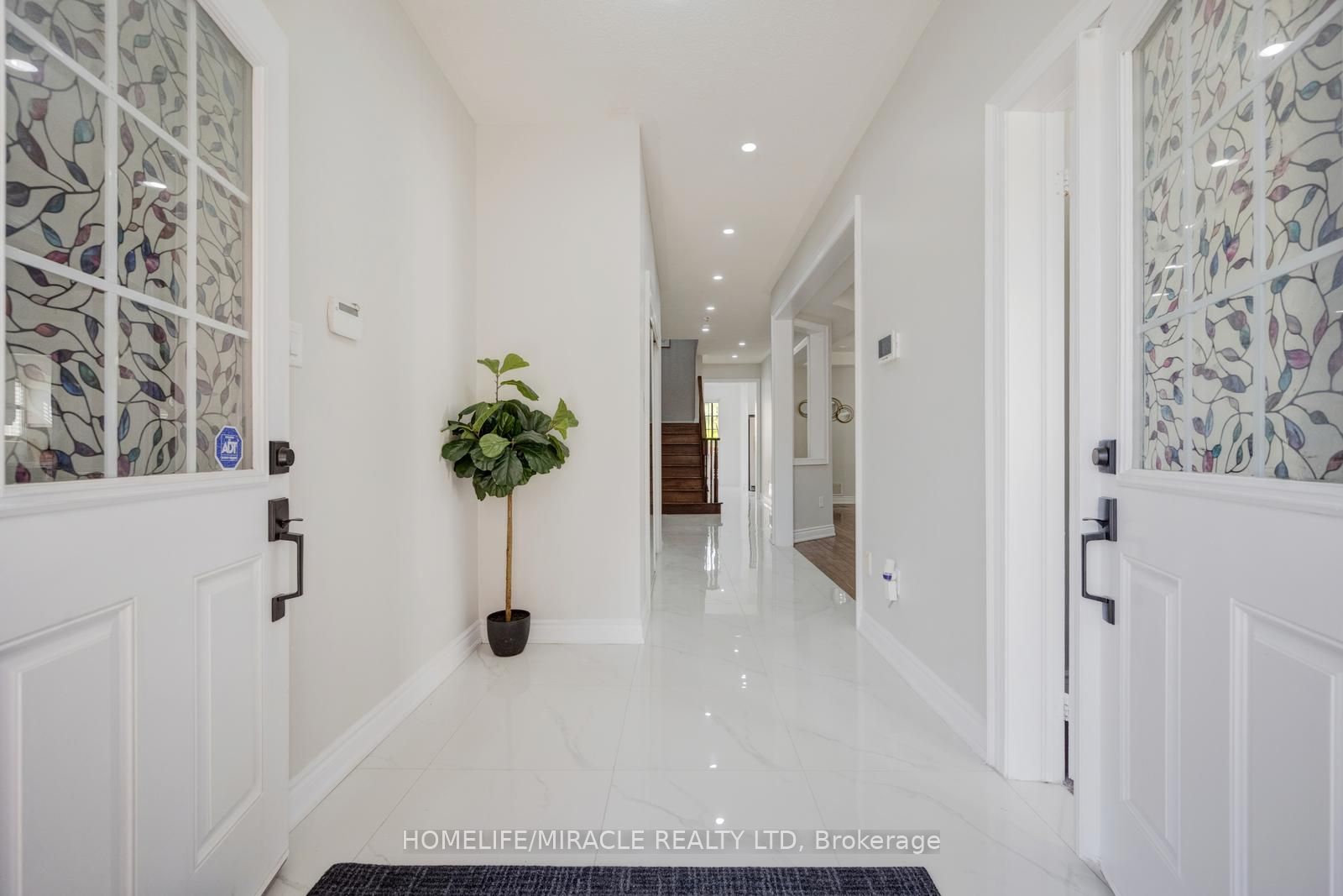17 Latania Boulevard Property Photo 6