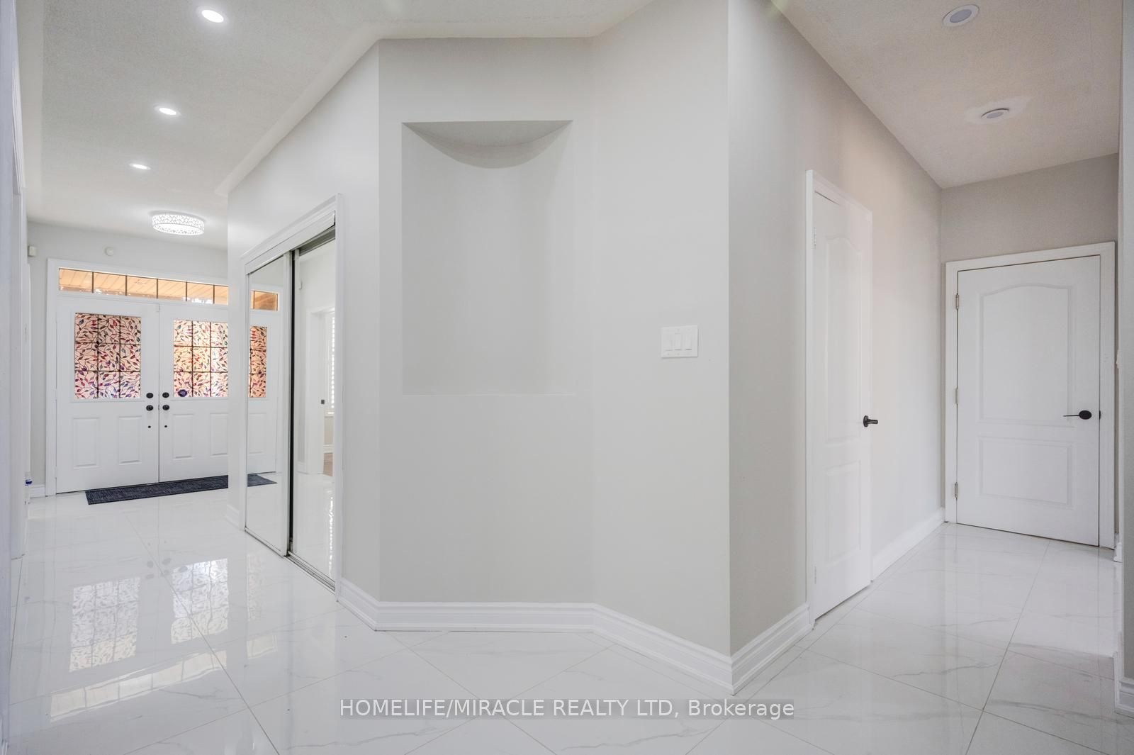 17 Latania Boulevard Property Photo 7
