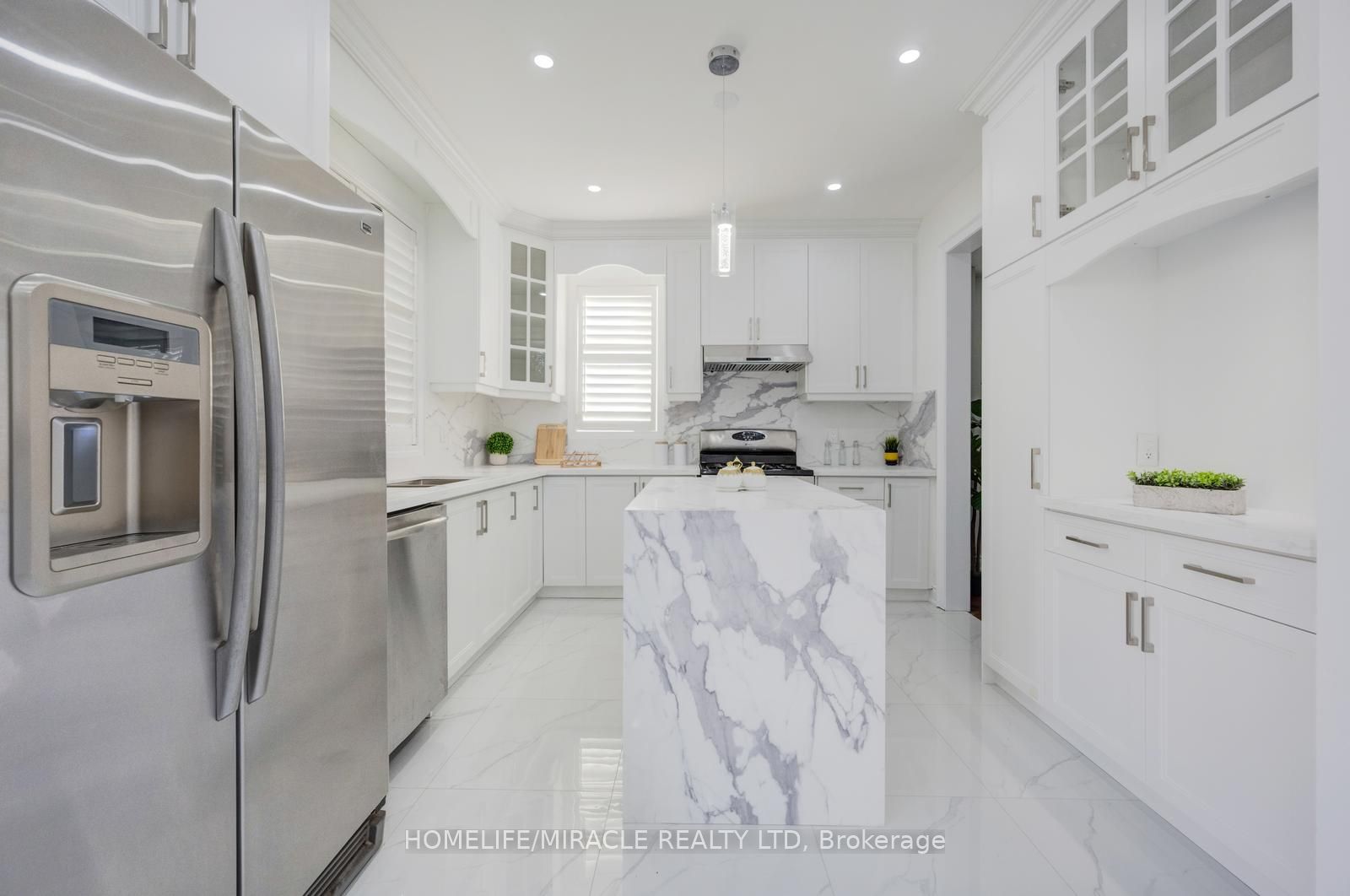 17 Latania Boulevard Property Photo 18