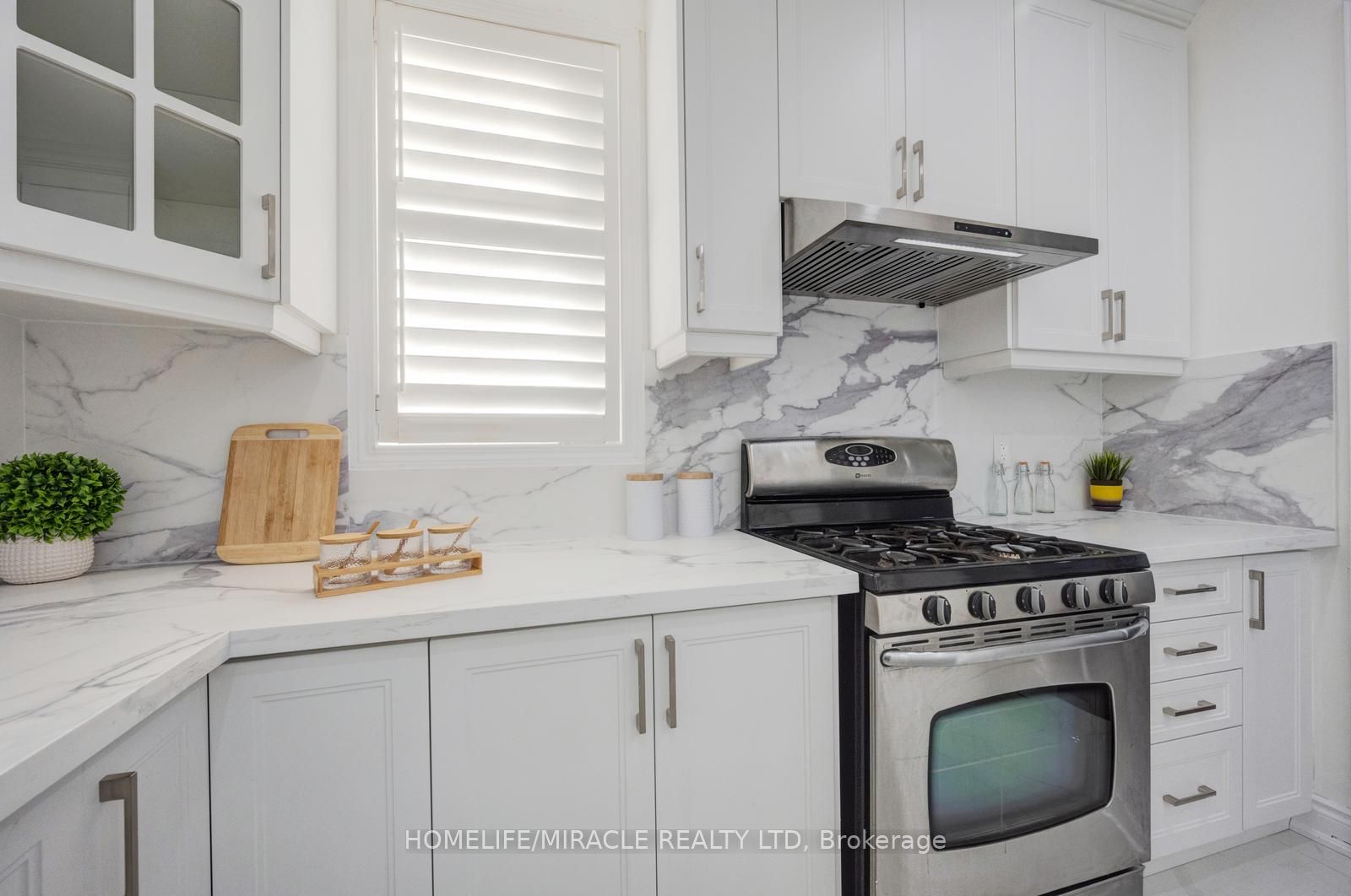 17 Latania Boulevard Property Photo 21