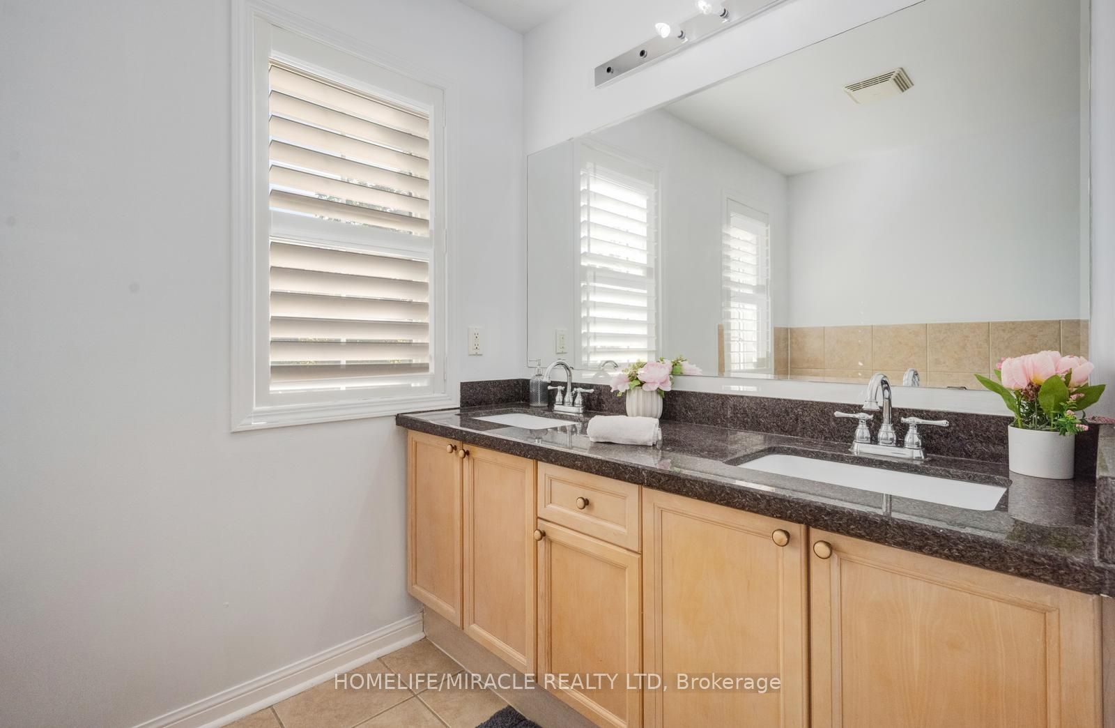 17 Latania Boulevard Property Photo 24
