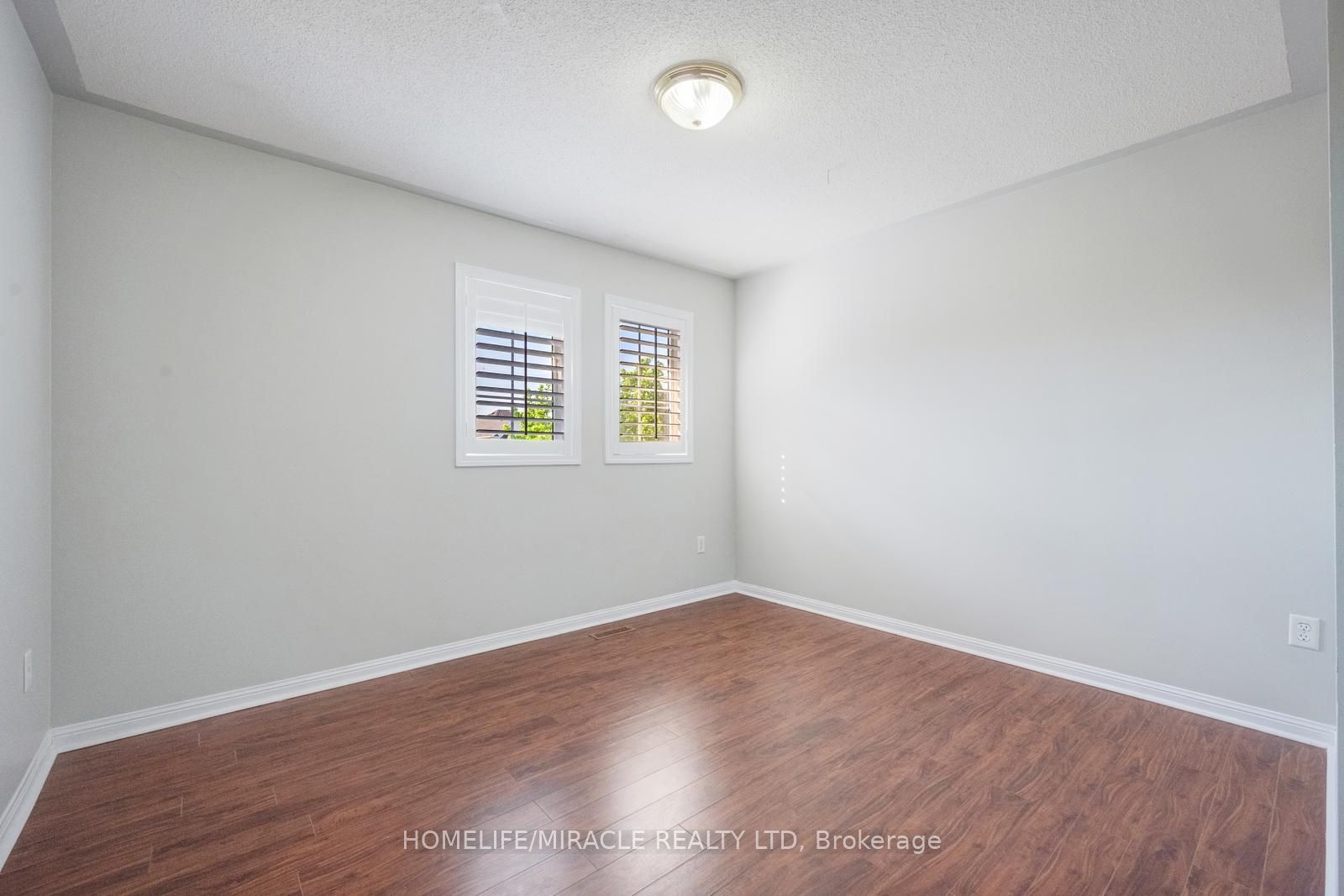 17 Latania Boulevard Property Photo 33