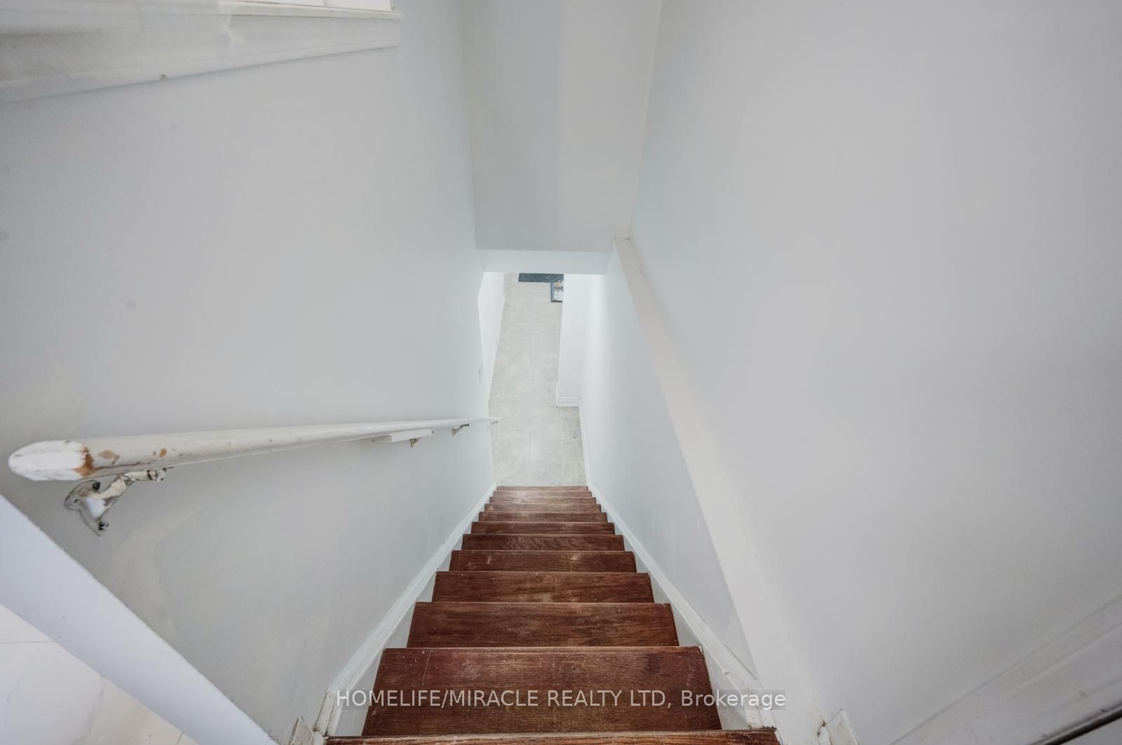 17 Latania Boulevard Property Photo 39