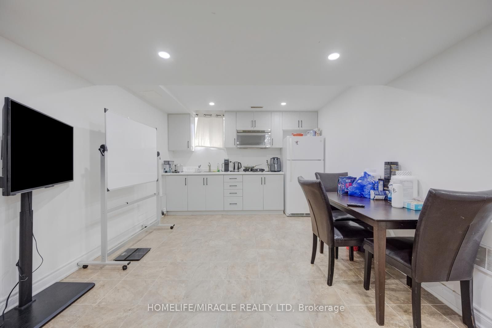 17 Latania Boulevard Property Photo 46