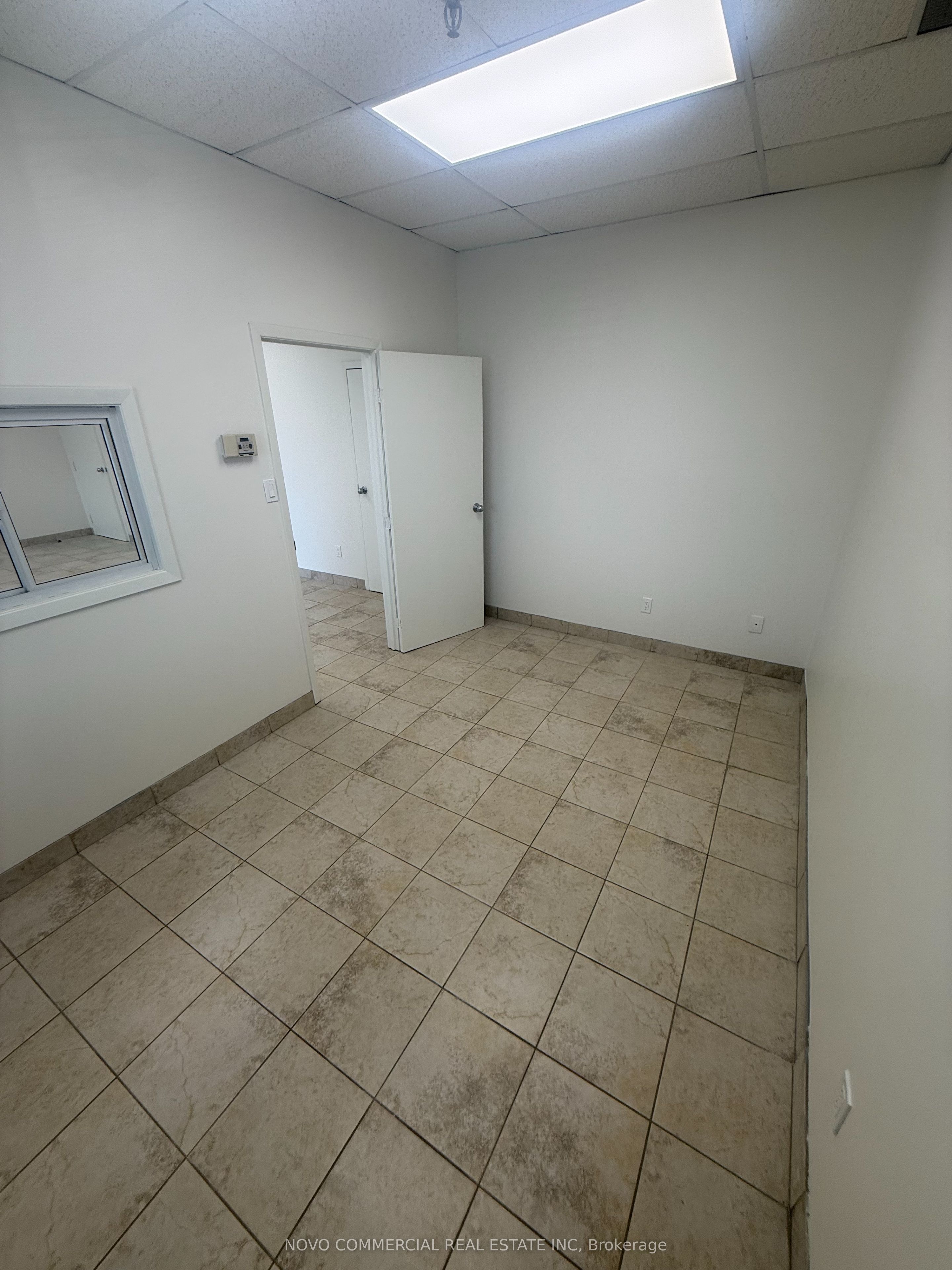 2460 Anson Drive W 15&16 Property Photo 7