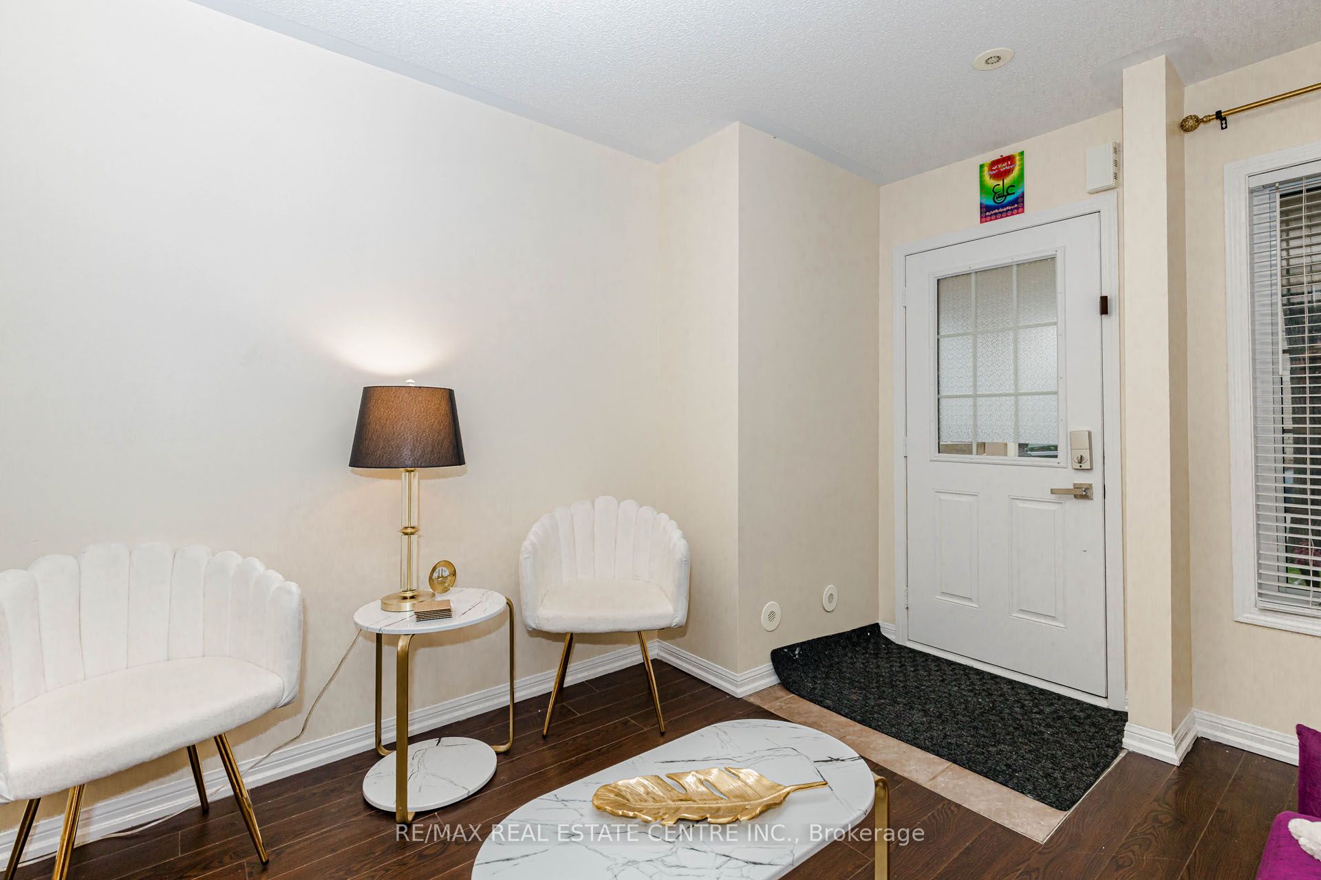 924 Burgess Gardens Property Photo 10