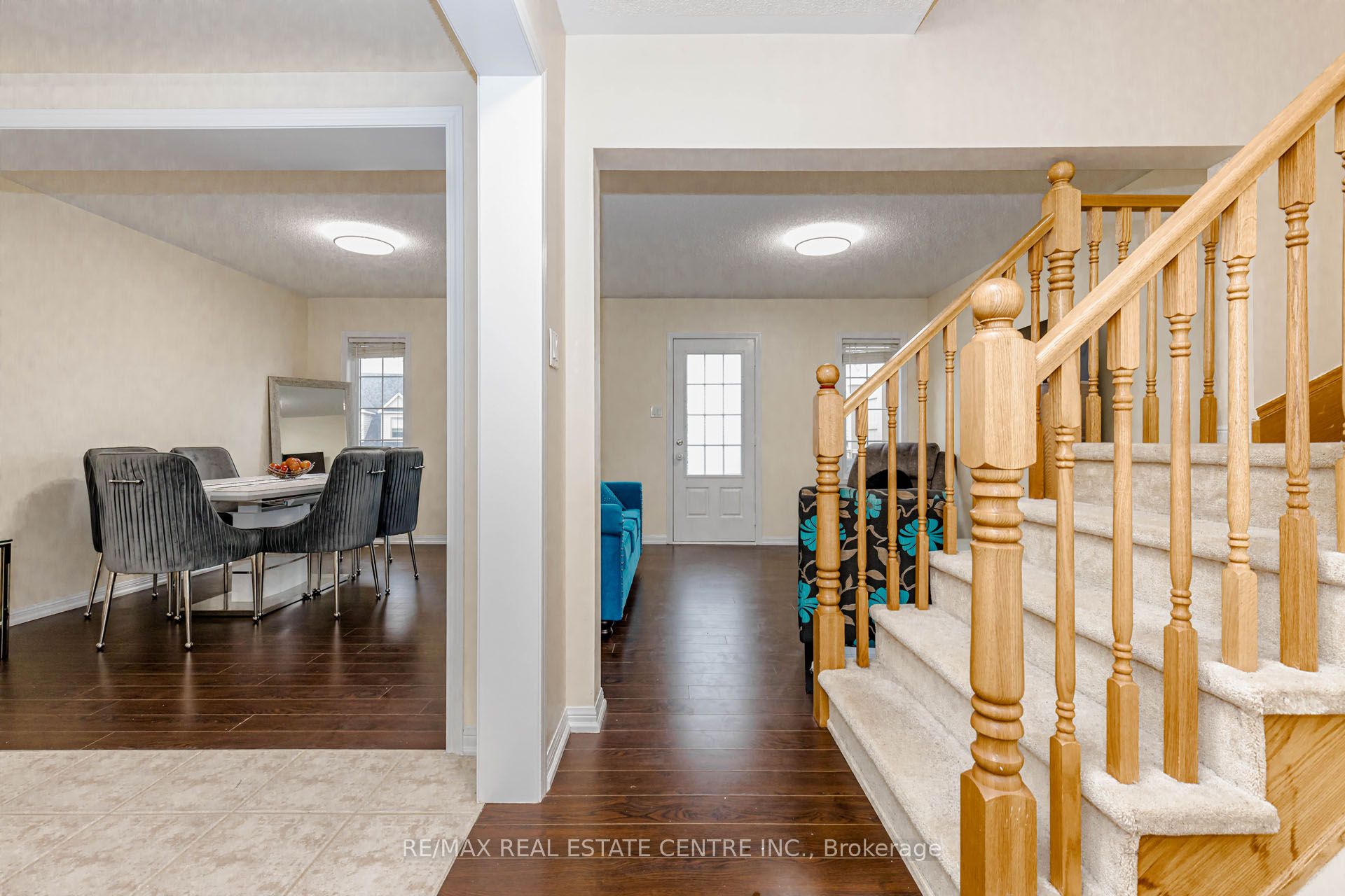 924 Burgess Gardens Property Photo 14