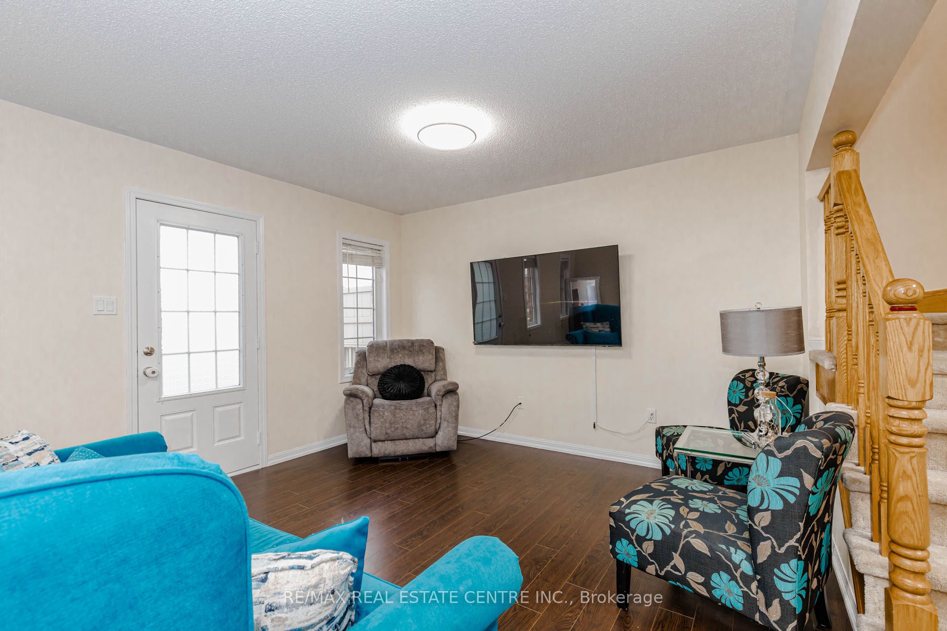 924 Burgess Gardens Property Photo 25