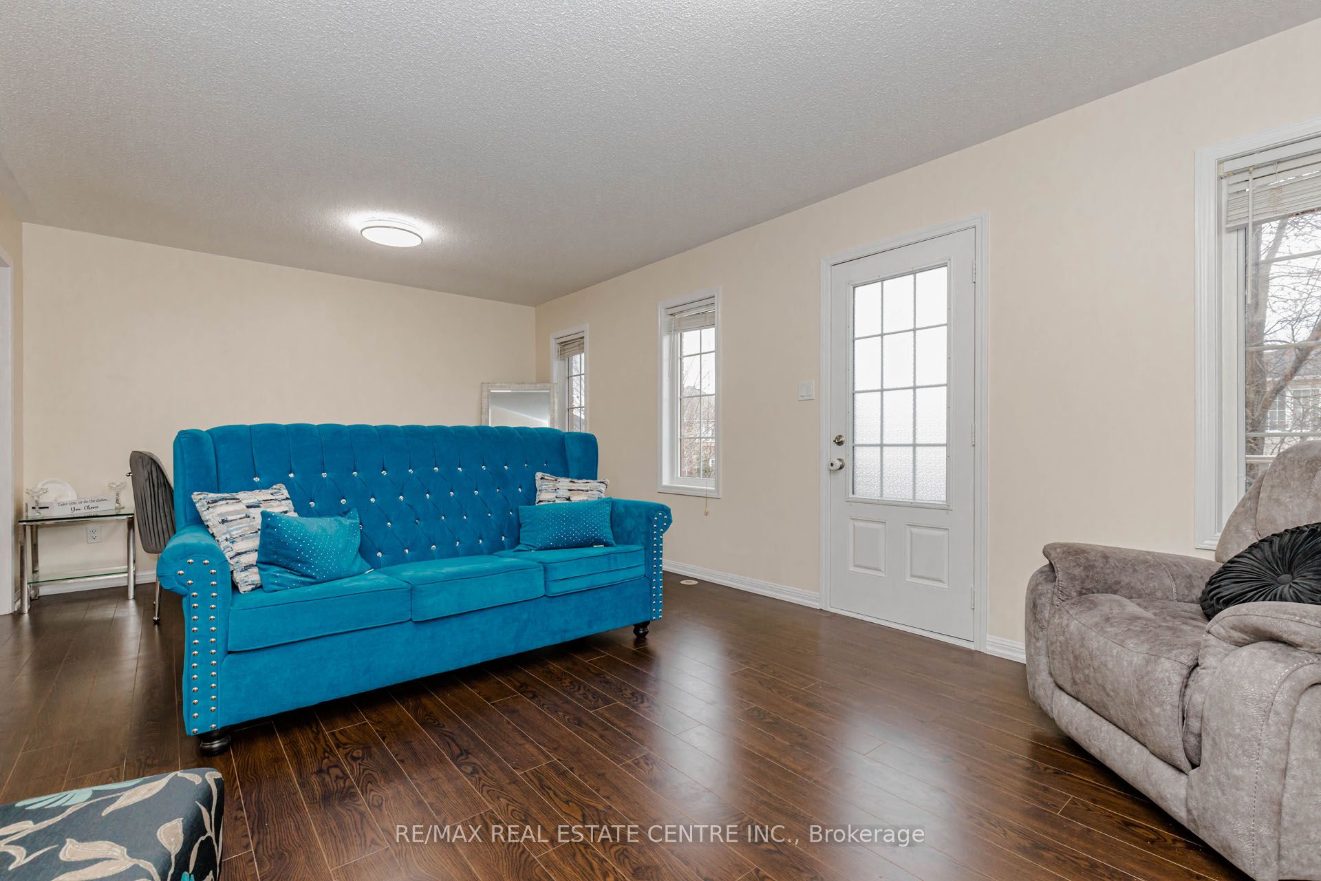 924 Burgess Gardens Property Photo 26