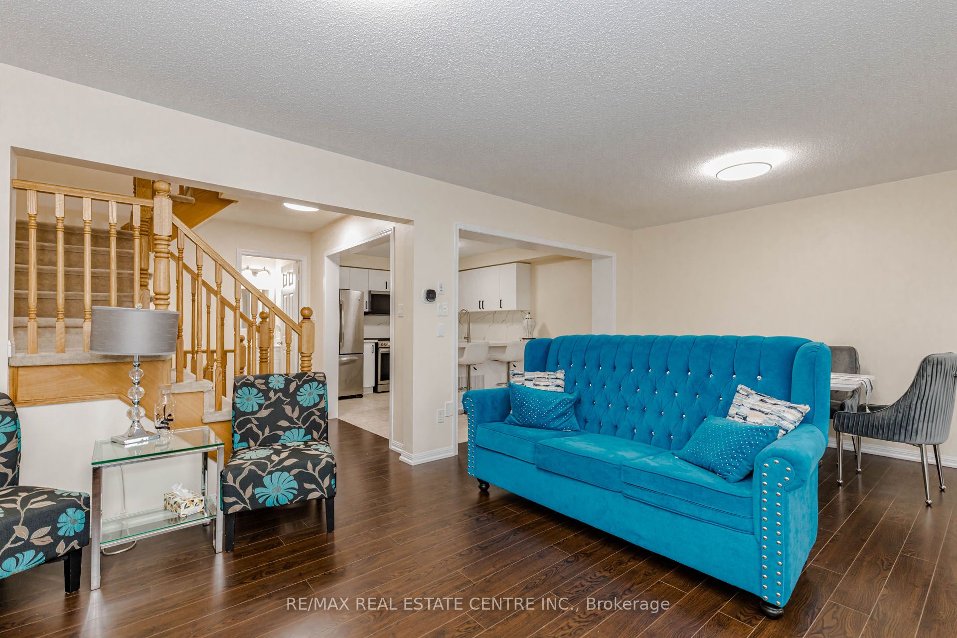 924 Burgess Gardens Property Photo 27