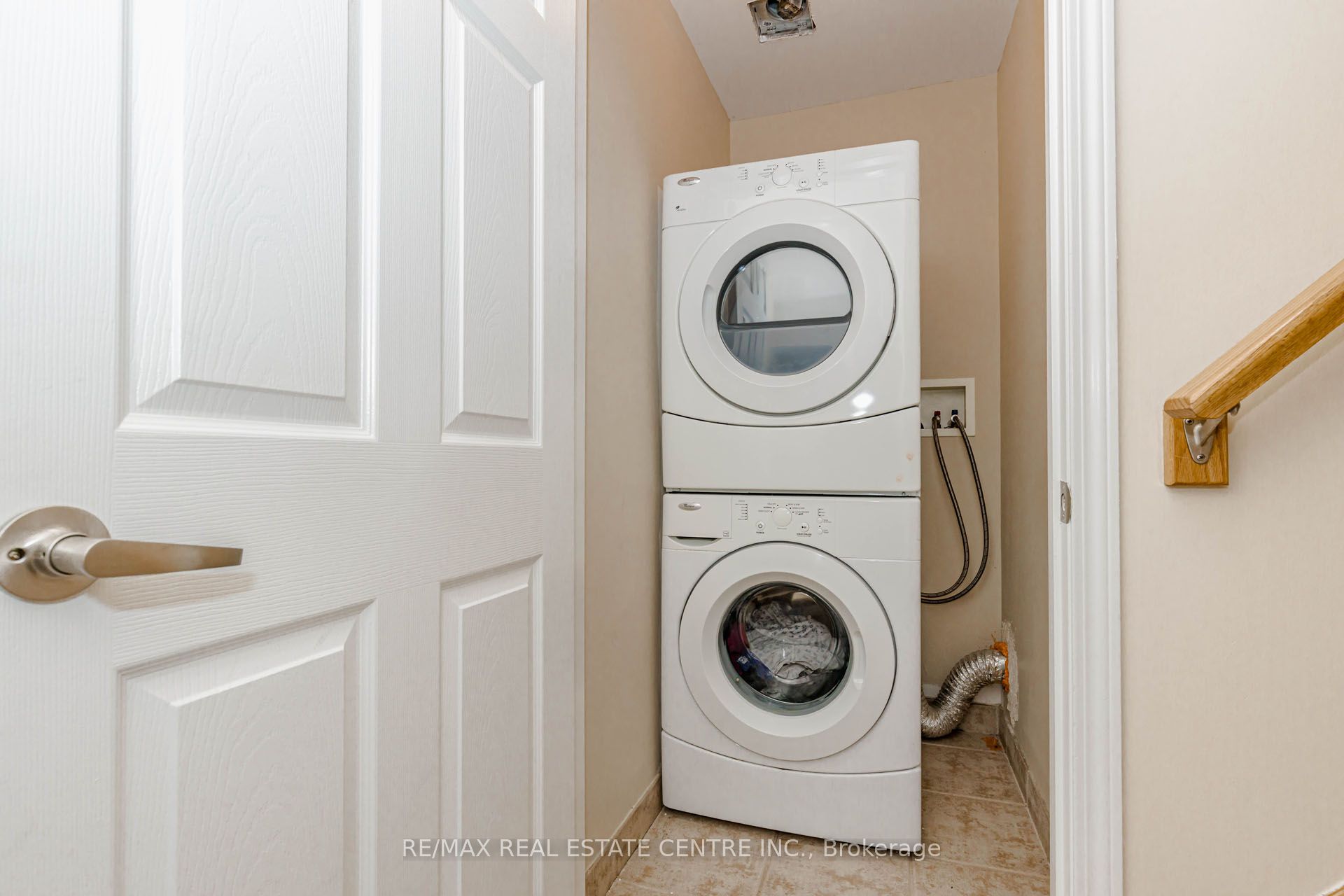 924 Burgess Gardens Property Photo 43