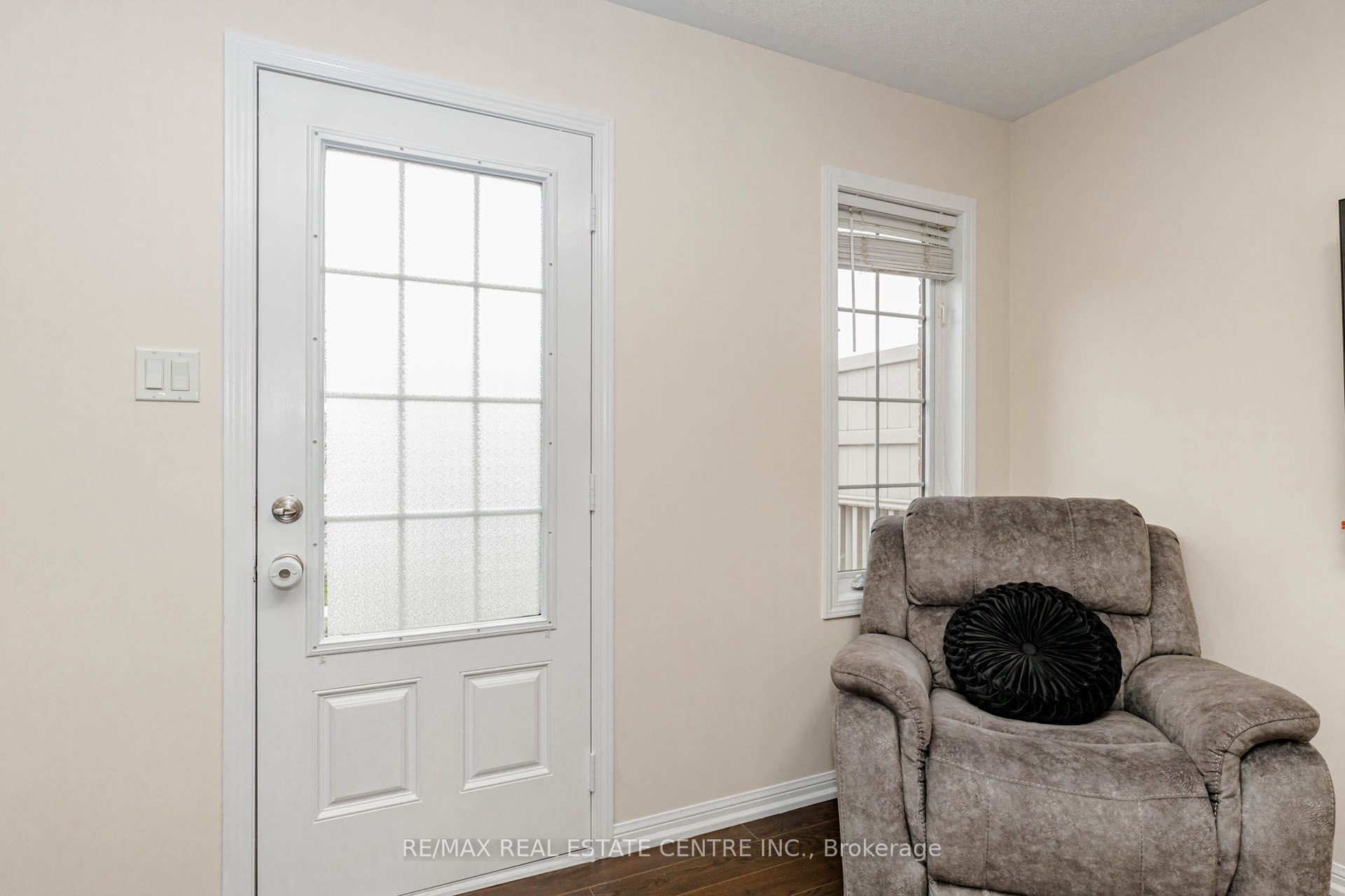 924 Burgess Gardens Property Photo 44