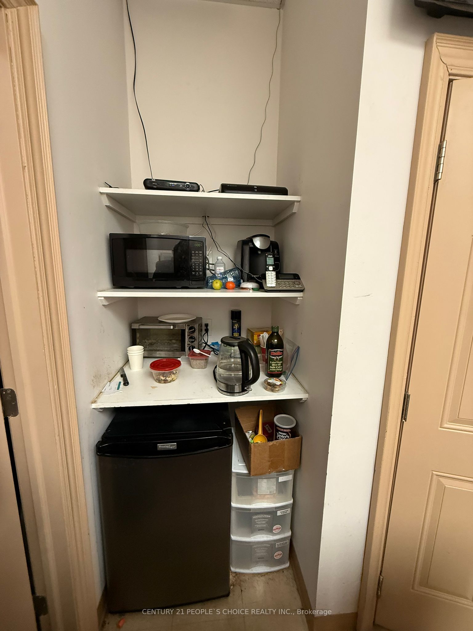 14 Lakeshore Road E 4a Property Photo 12