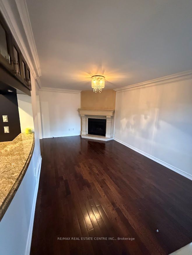 1561 Wintergrove Gardens Property Photo 9