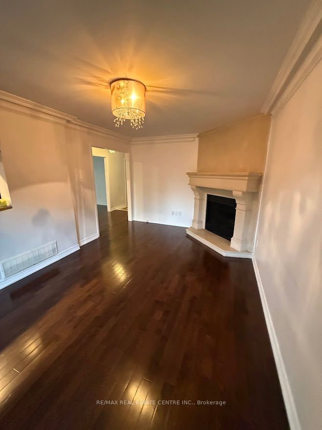 1561 Wintergrove Gardens Property Photo 10