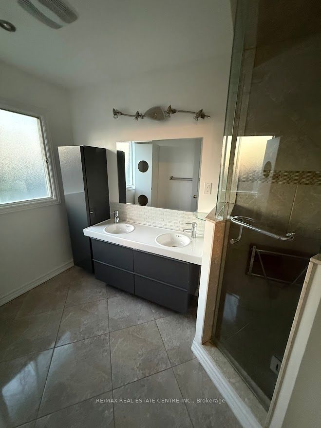 1561 Wintergrove Gardens Property Photo 17