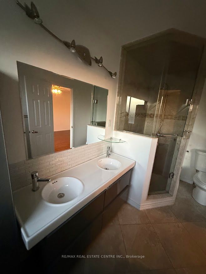 1561 Wintergrove Gardens Property Photo 18