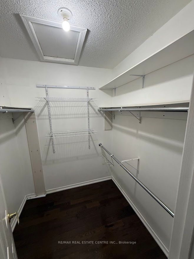 1561 Wintergrove Gardens Property Photo 19