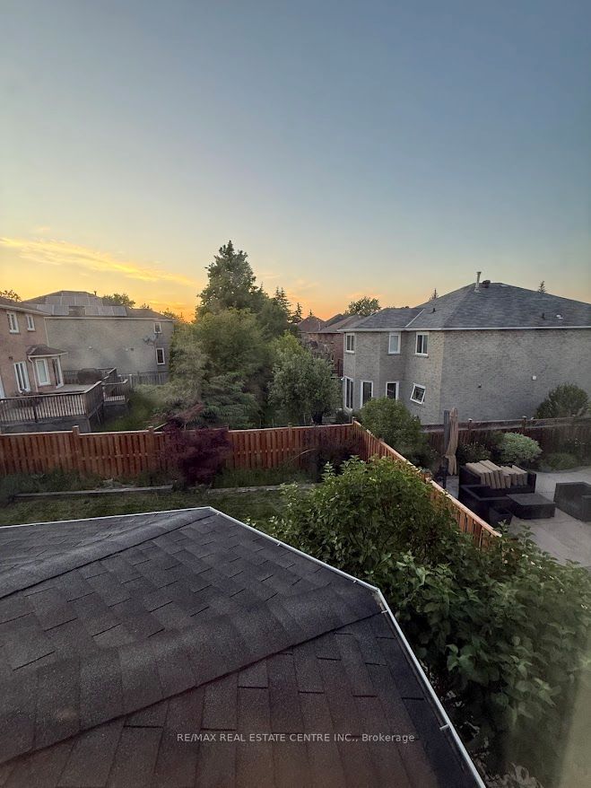 1561 Wintergrove Gardens Property Photo 25
