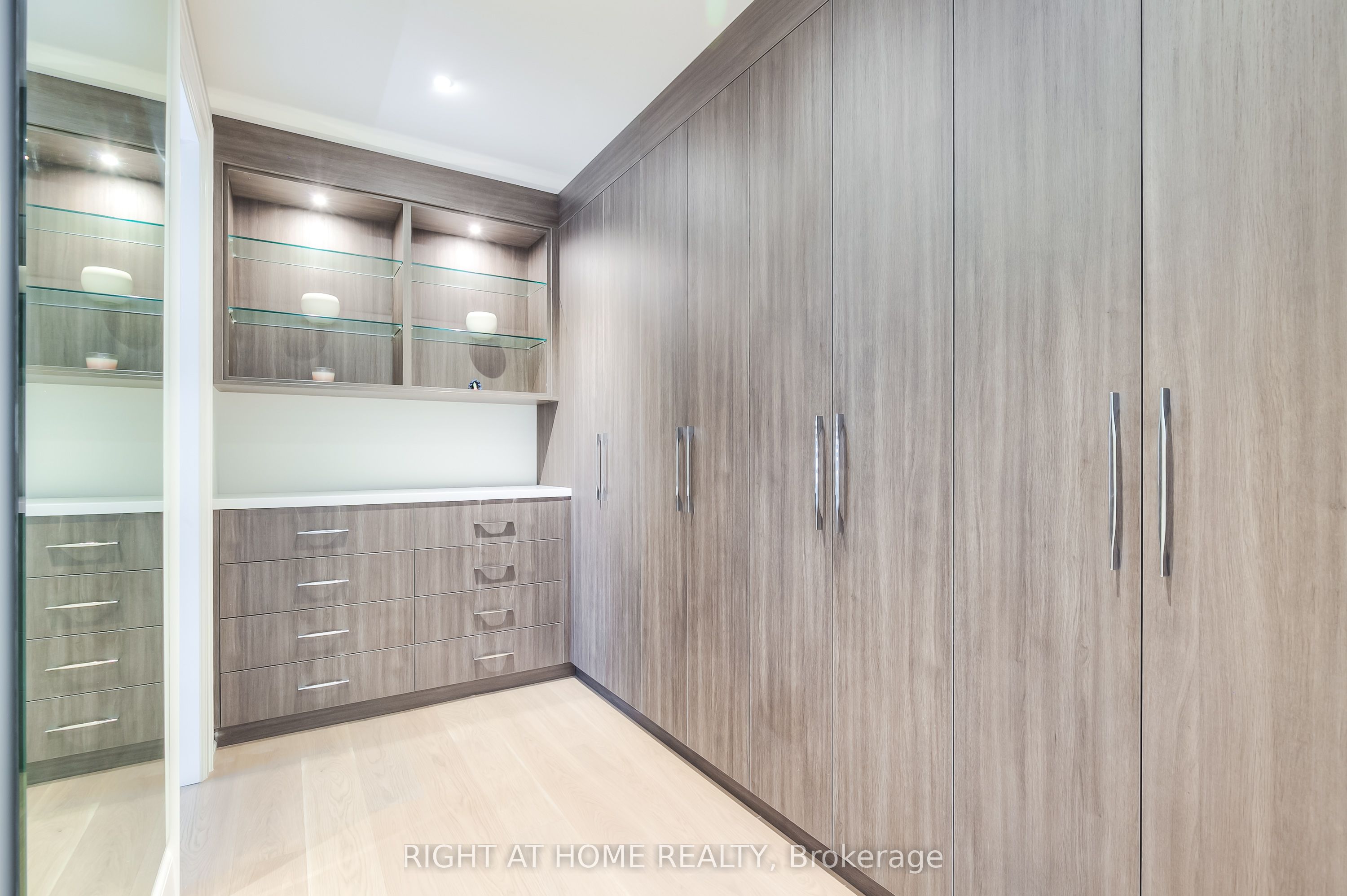 124 Shaver Avenue N Property Photo 22