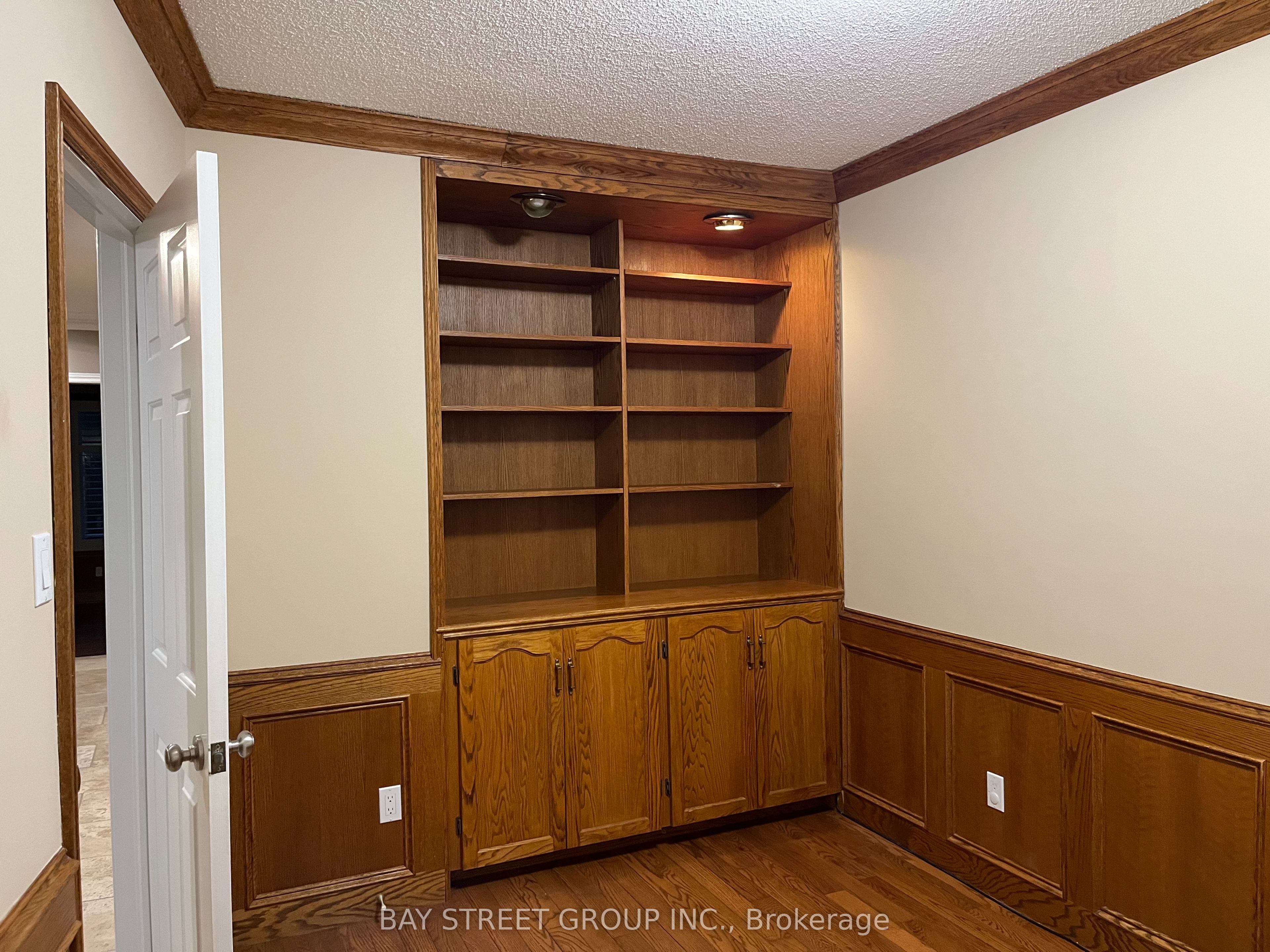 1035 Masters Green Property Photo 16