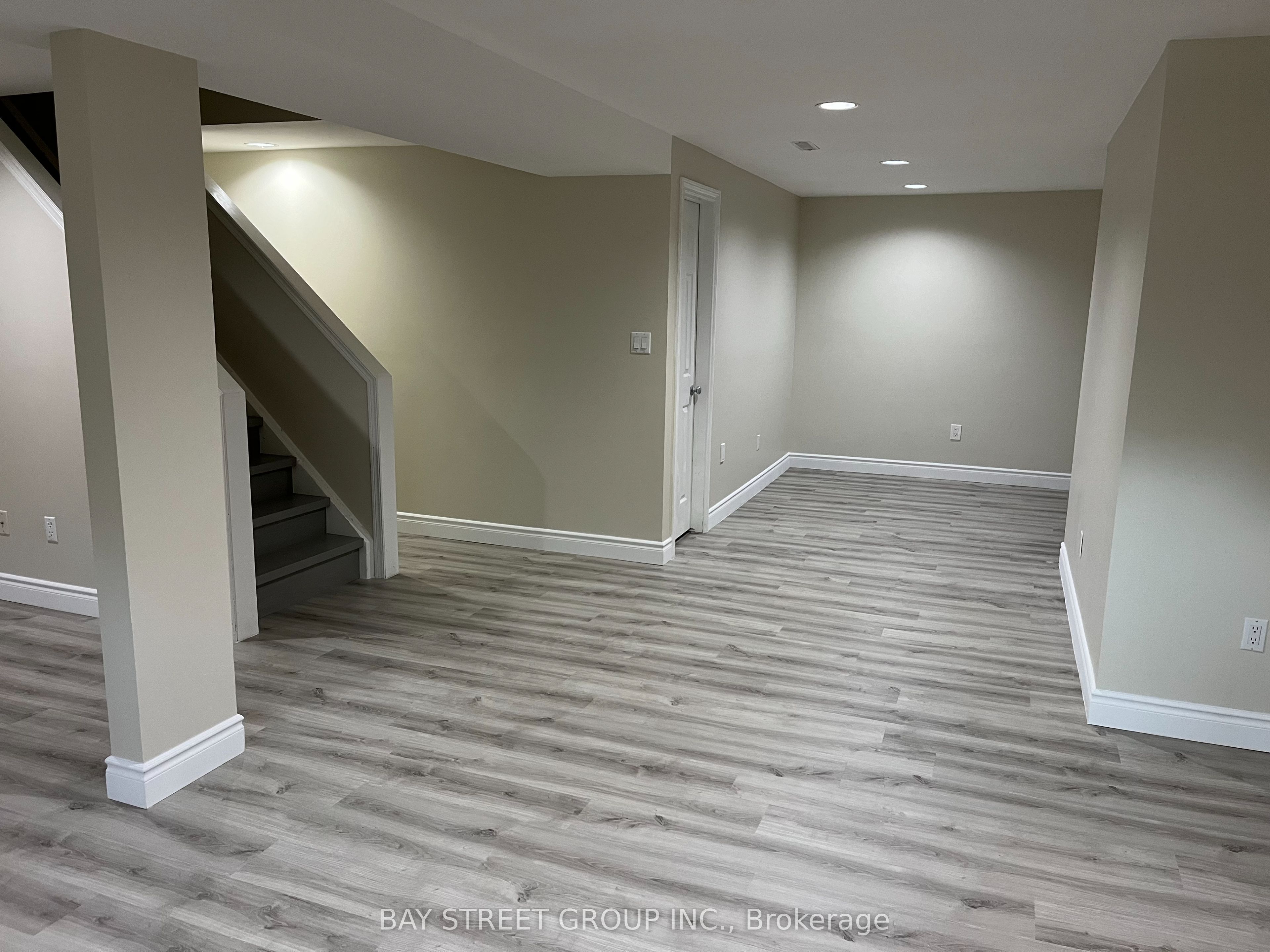 1035 Masters Green Property Photo 34
