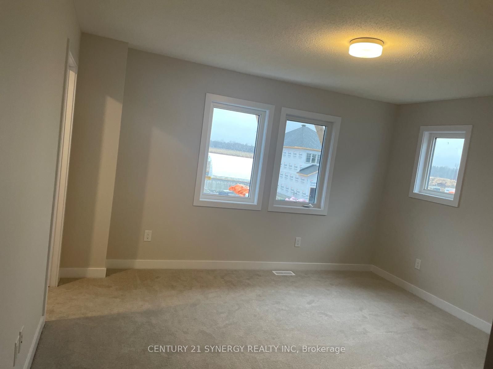 516 Oldenburg Avenue S Property Photo 9