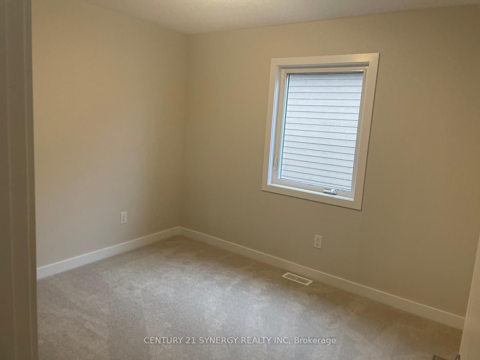 516 Oldenburg Avenue S Property Photo 10