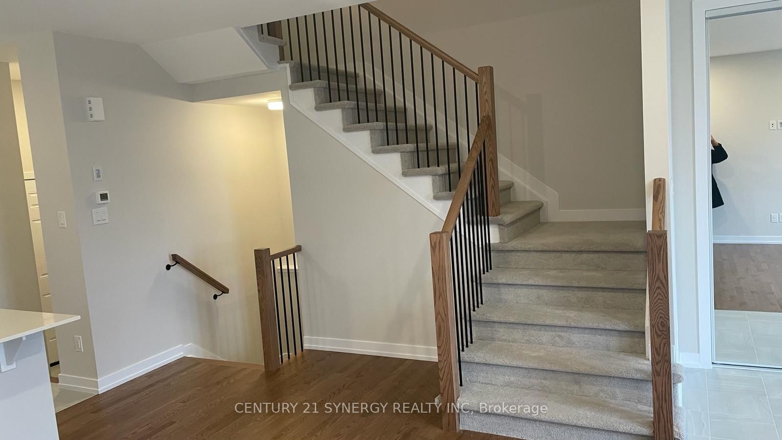 516 Oldenburg Avenue S Property Photo 15