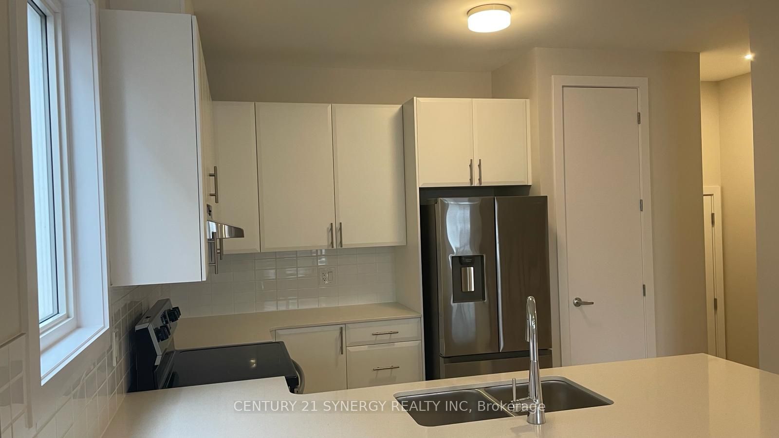 516 Oldenburg Avenue S Property Photo 19