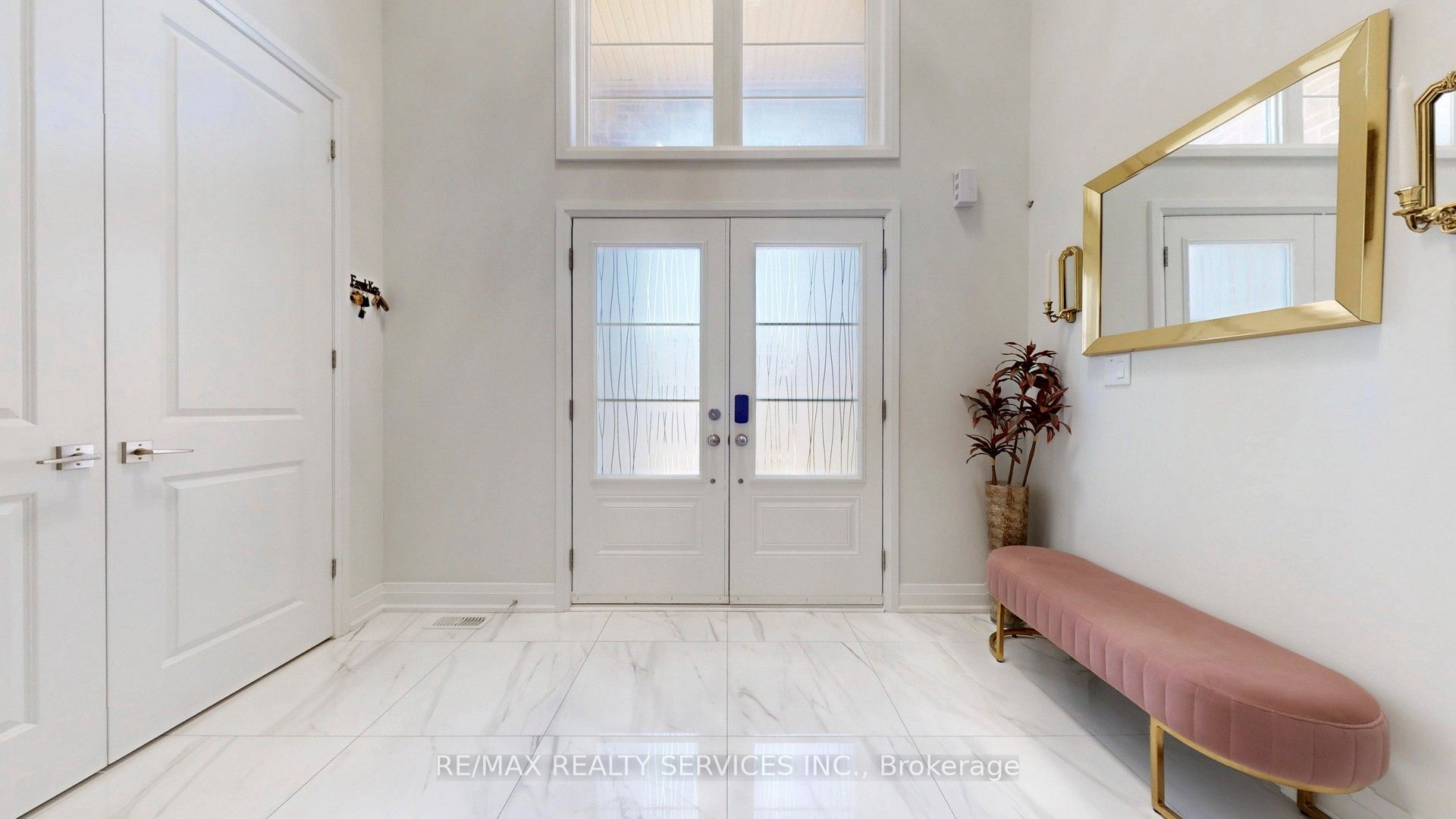 15 Rolling Rock Way Property Photo 4