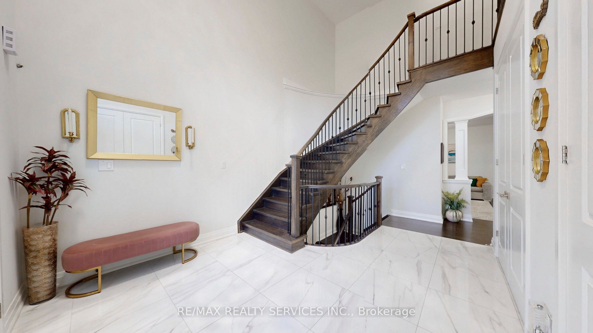 15 Rolling Rock Way Property Photo 6