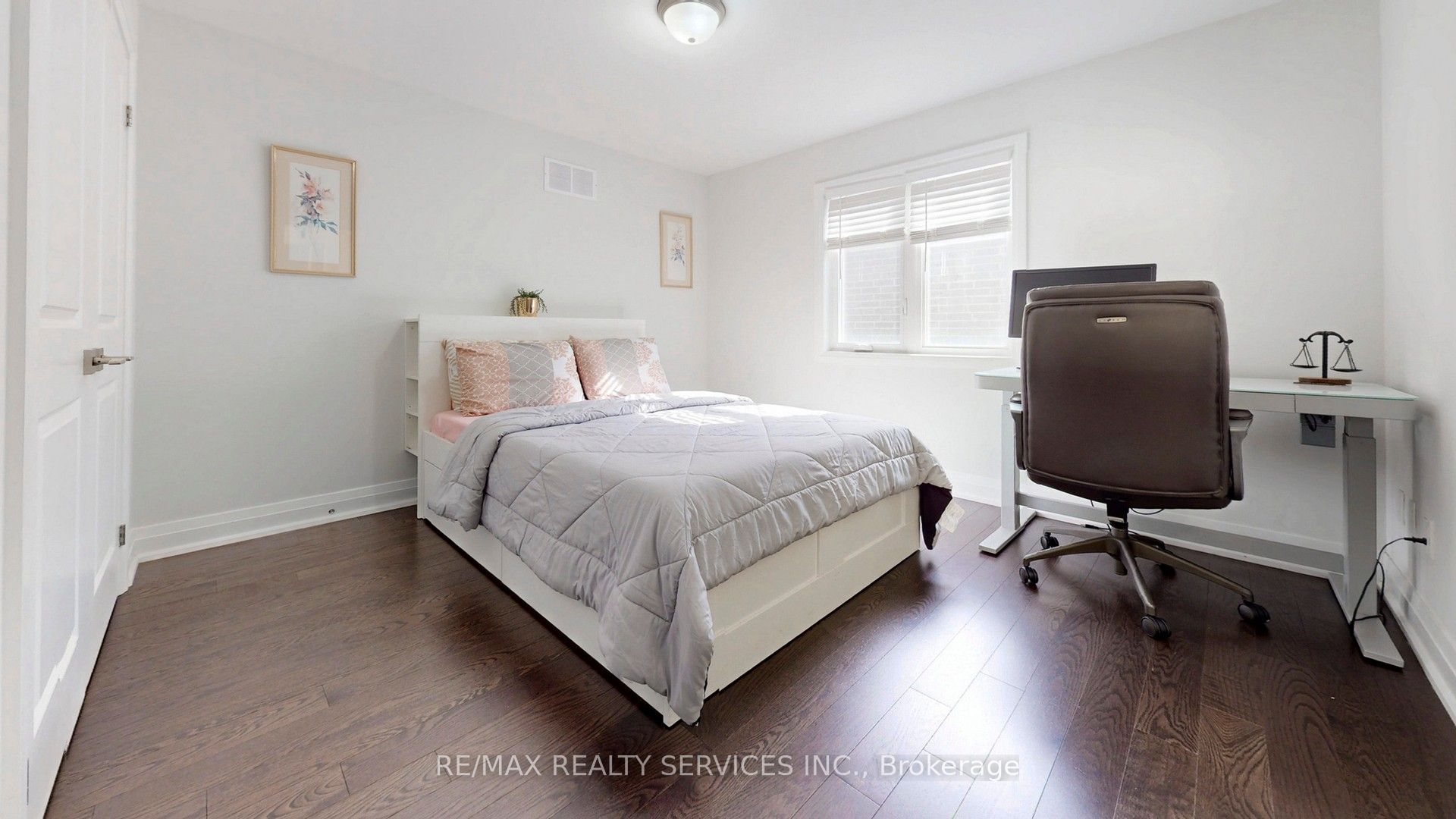 15 Rolling Rock Way Property Photo 28