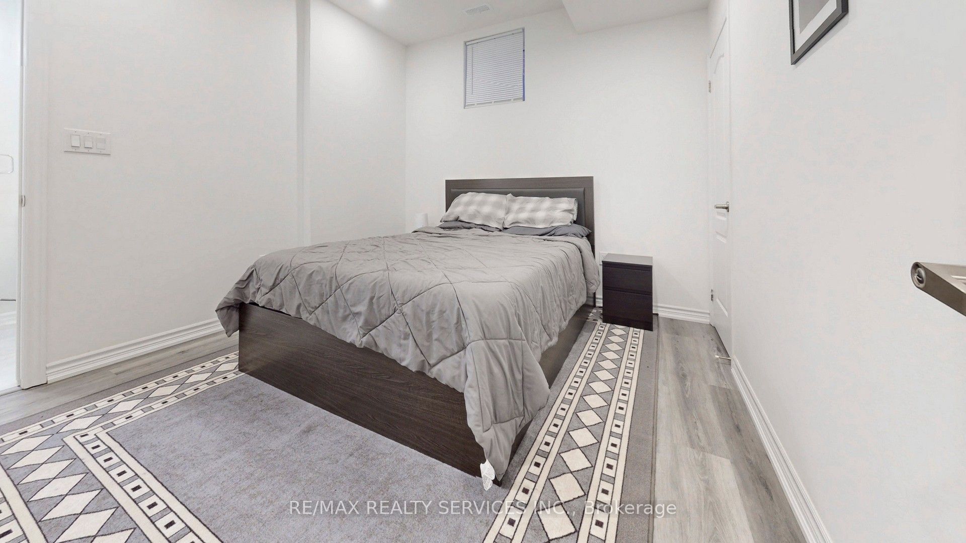 15 Rolling Rock Way Property Photo 36