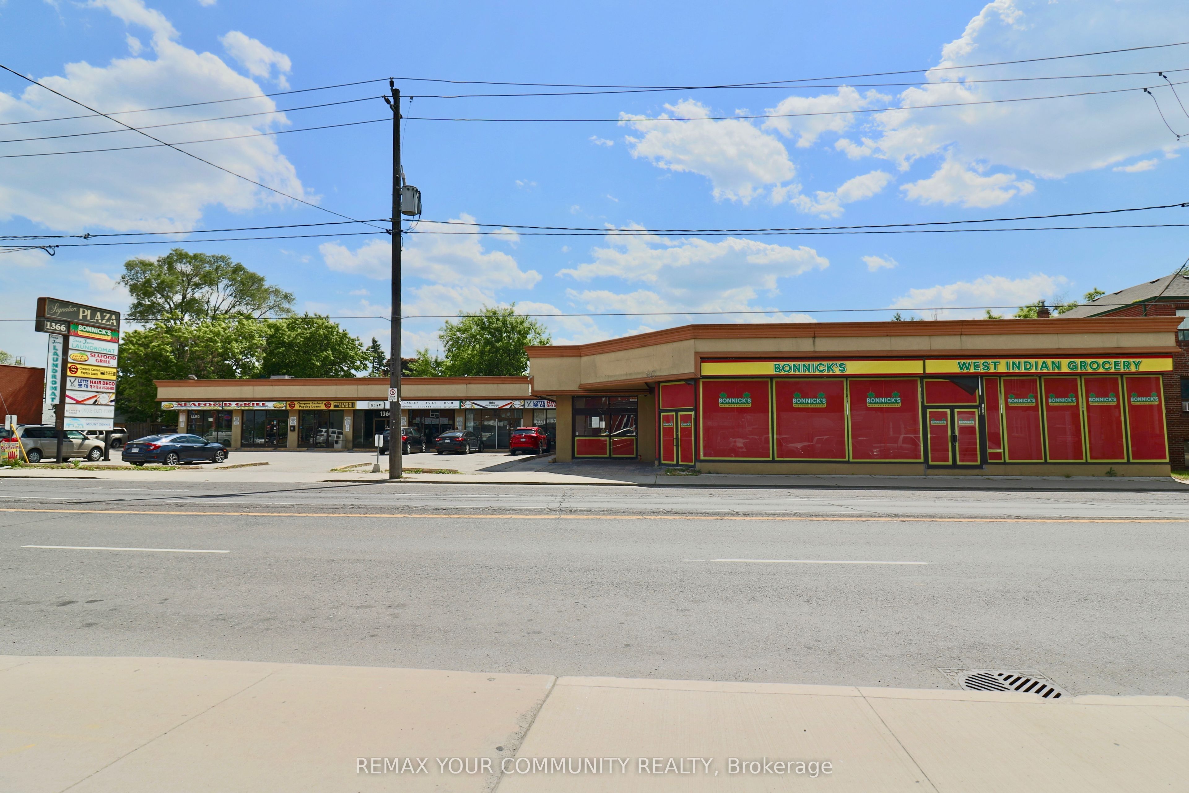 1370 Weston Road Property Photo 1