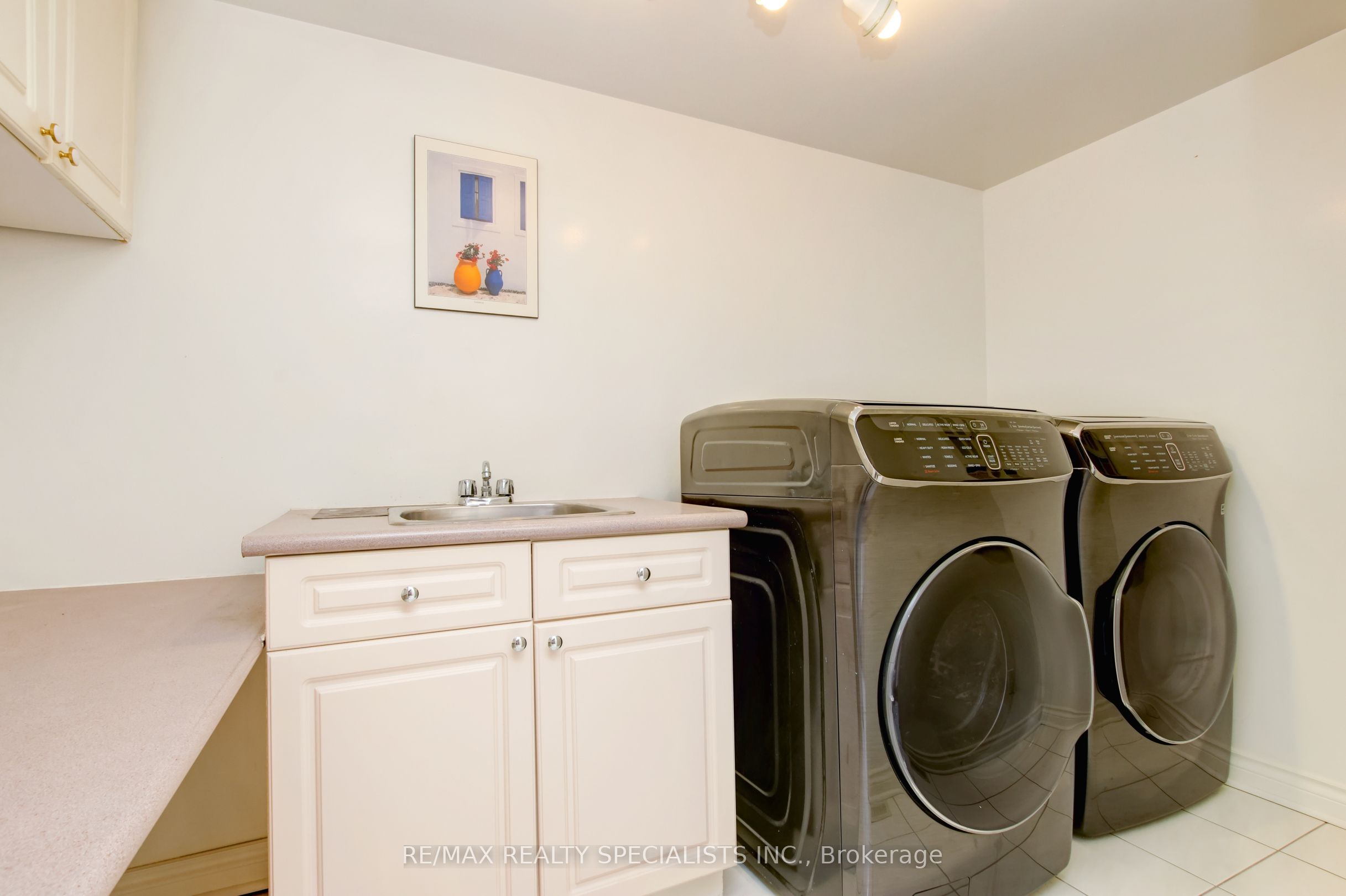 5480 Glen Erin Drive 66 Property Photo 15