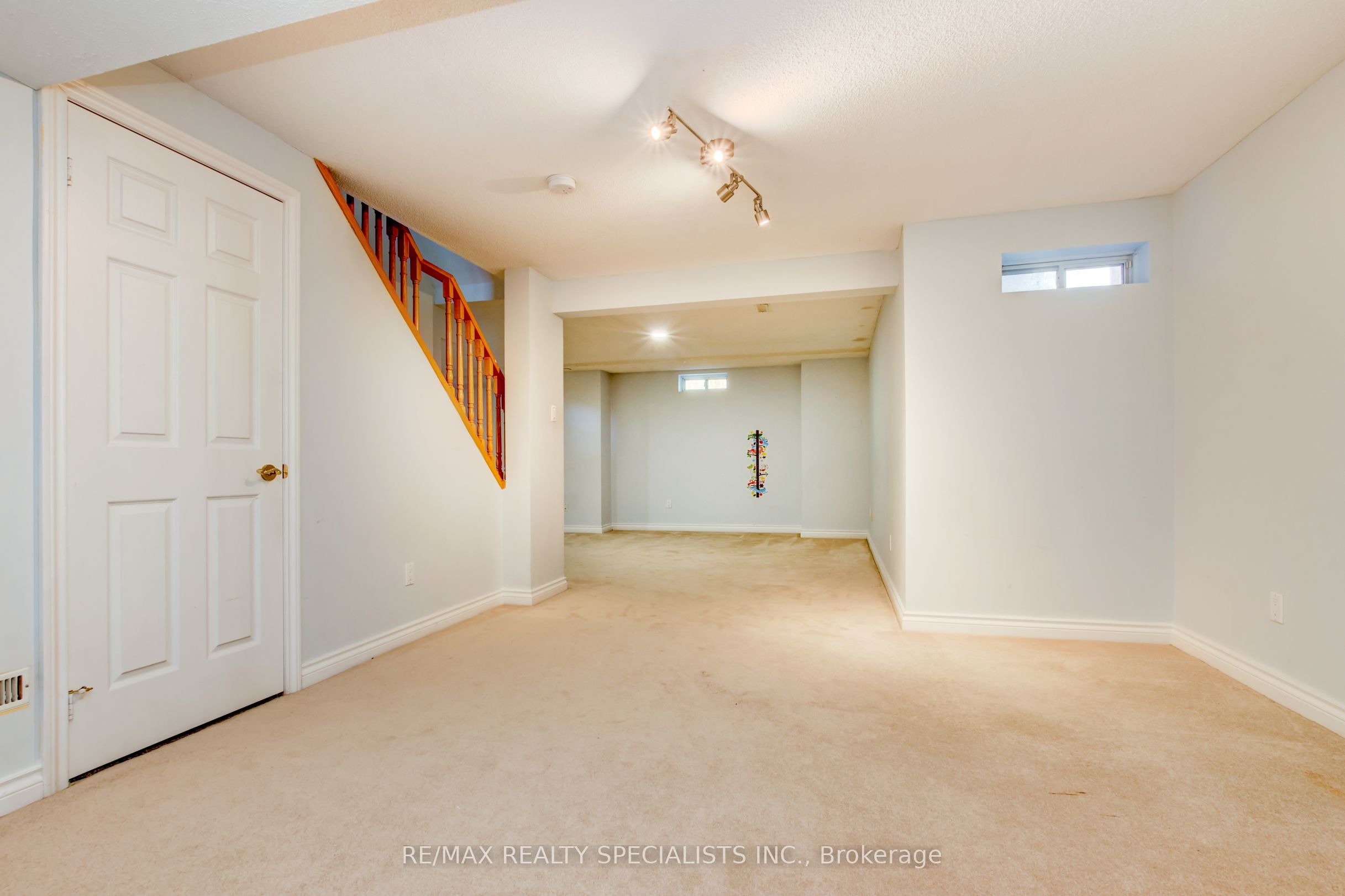 5480 Glen Erin Drive 66 Property Photo 33