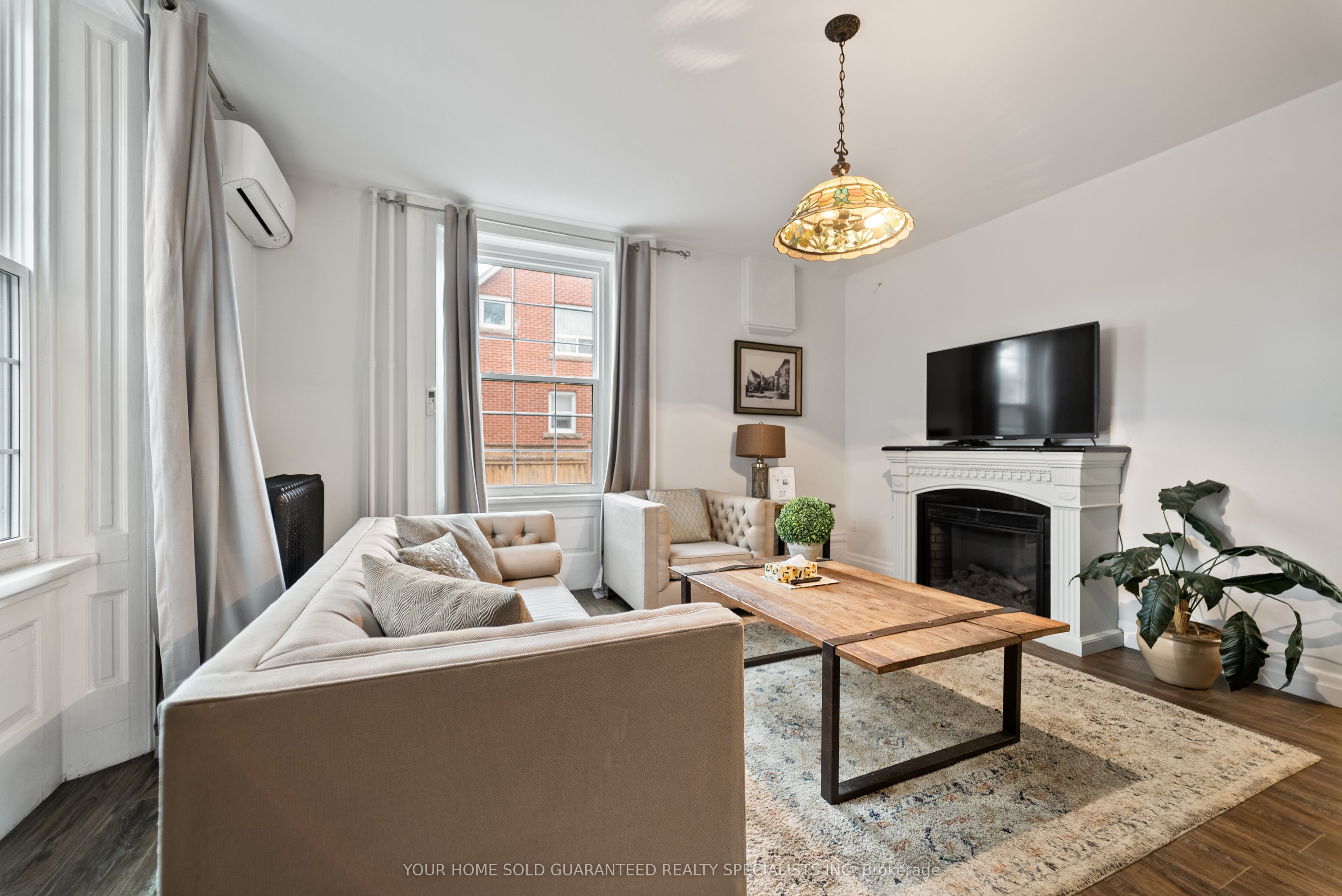 2014 Edinburgh Drive Property Photo 5