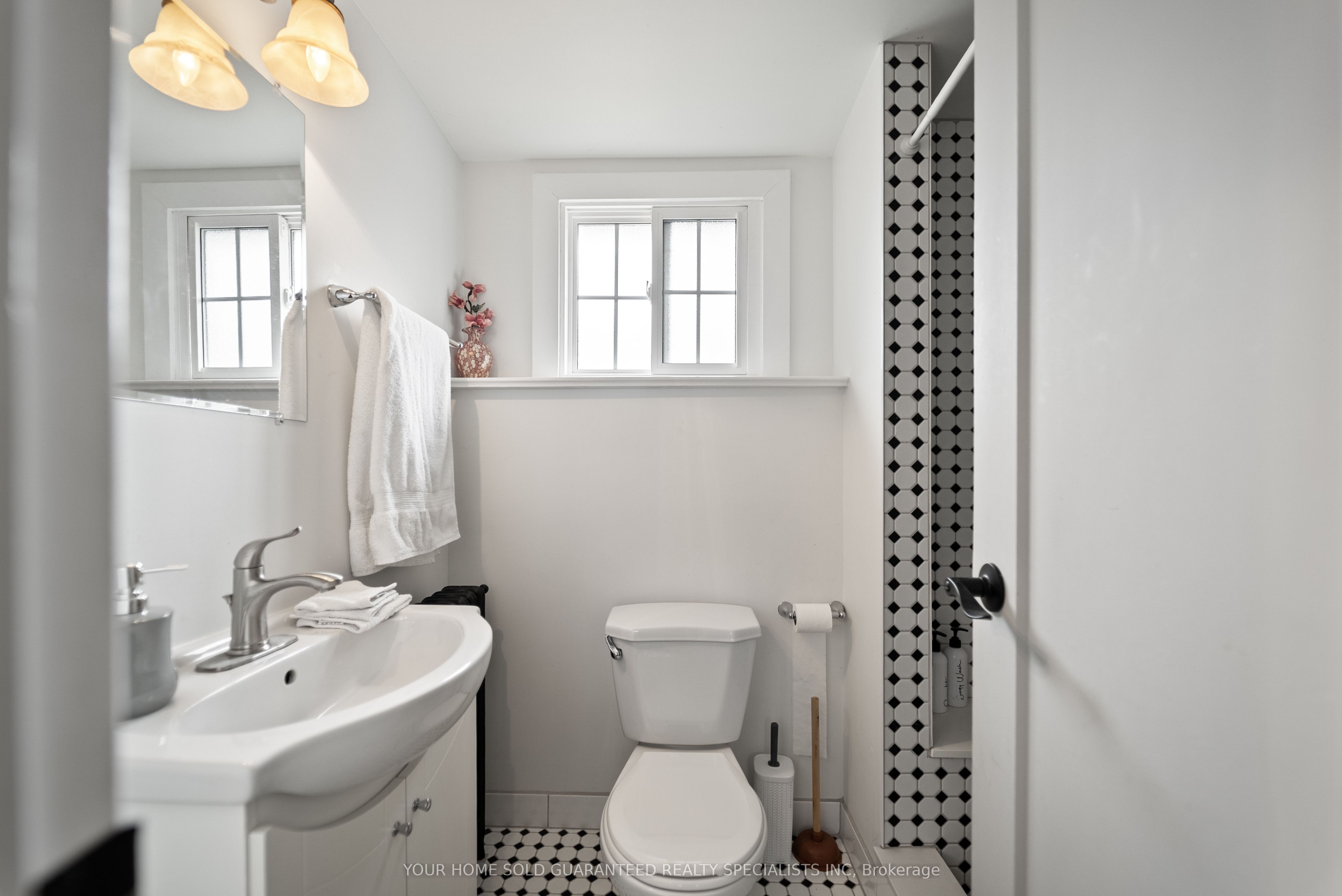 2014 Edinburgh Drive Property Photo 23