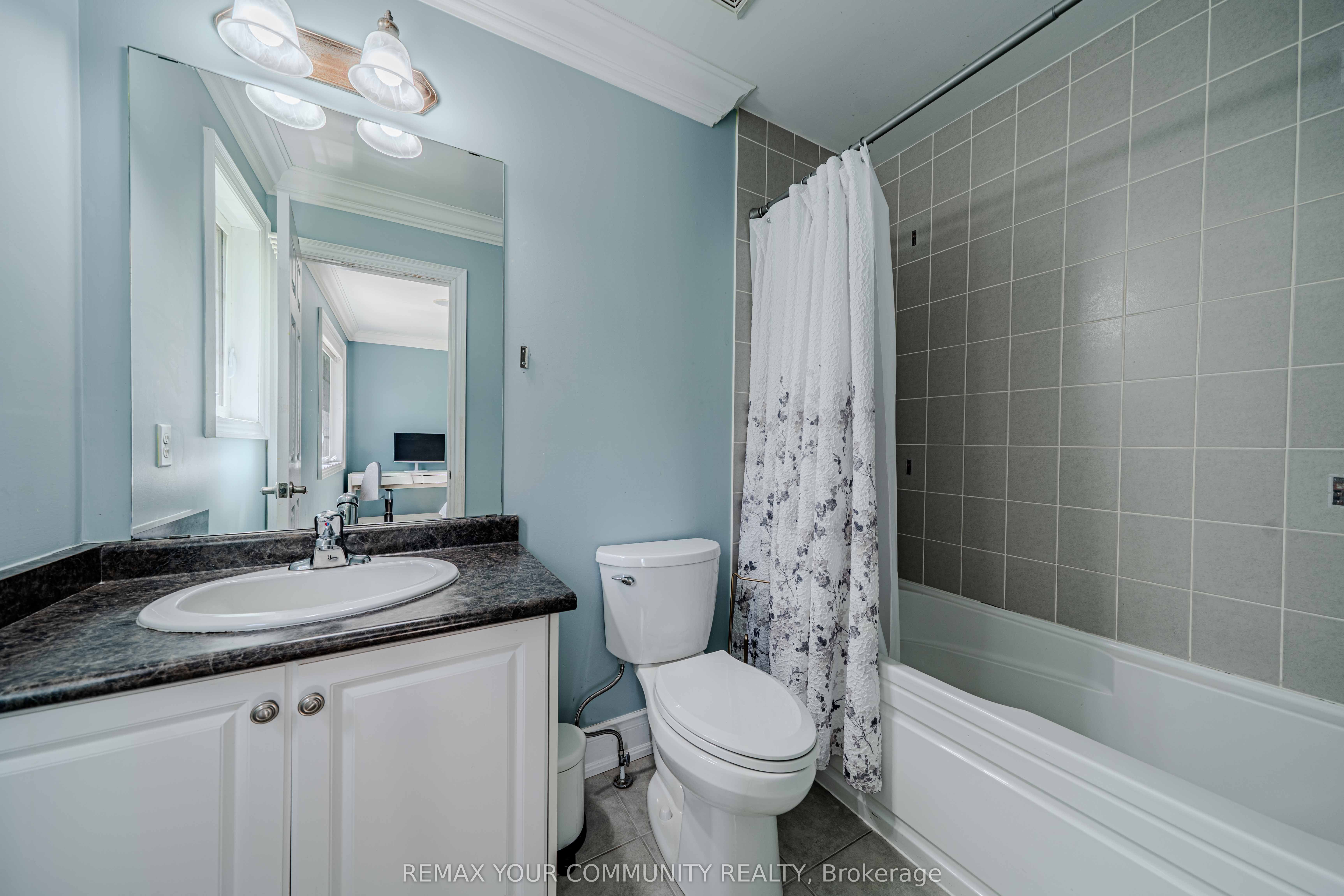 3447 Liptay Avenue Property Photo 26