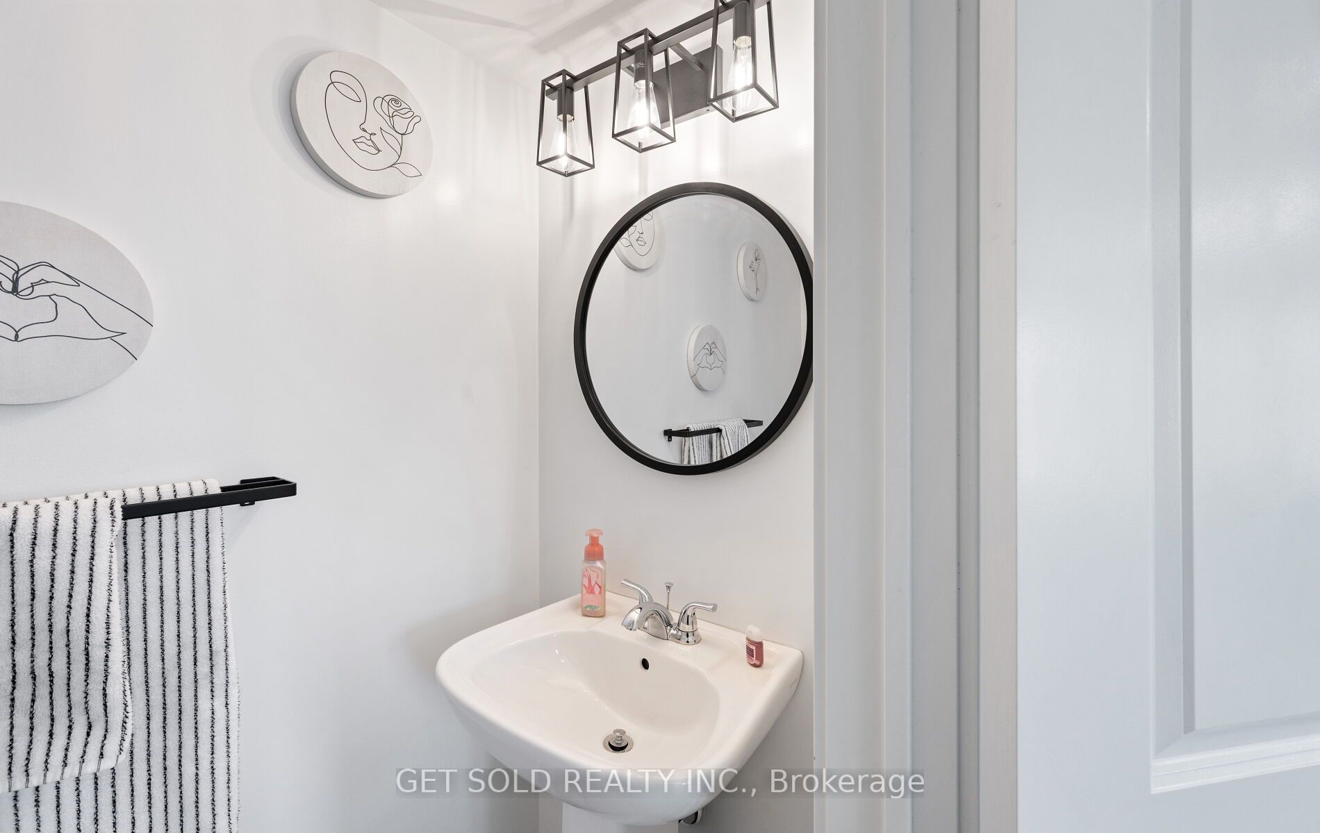 80 Parrotta Drive 132 Property Photo 25