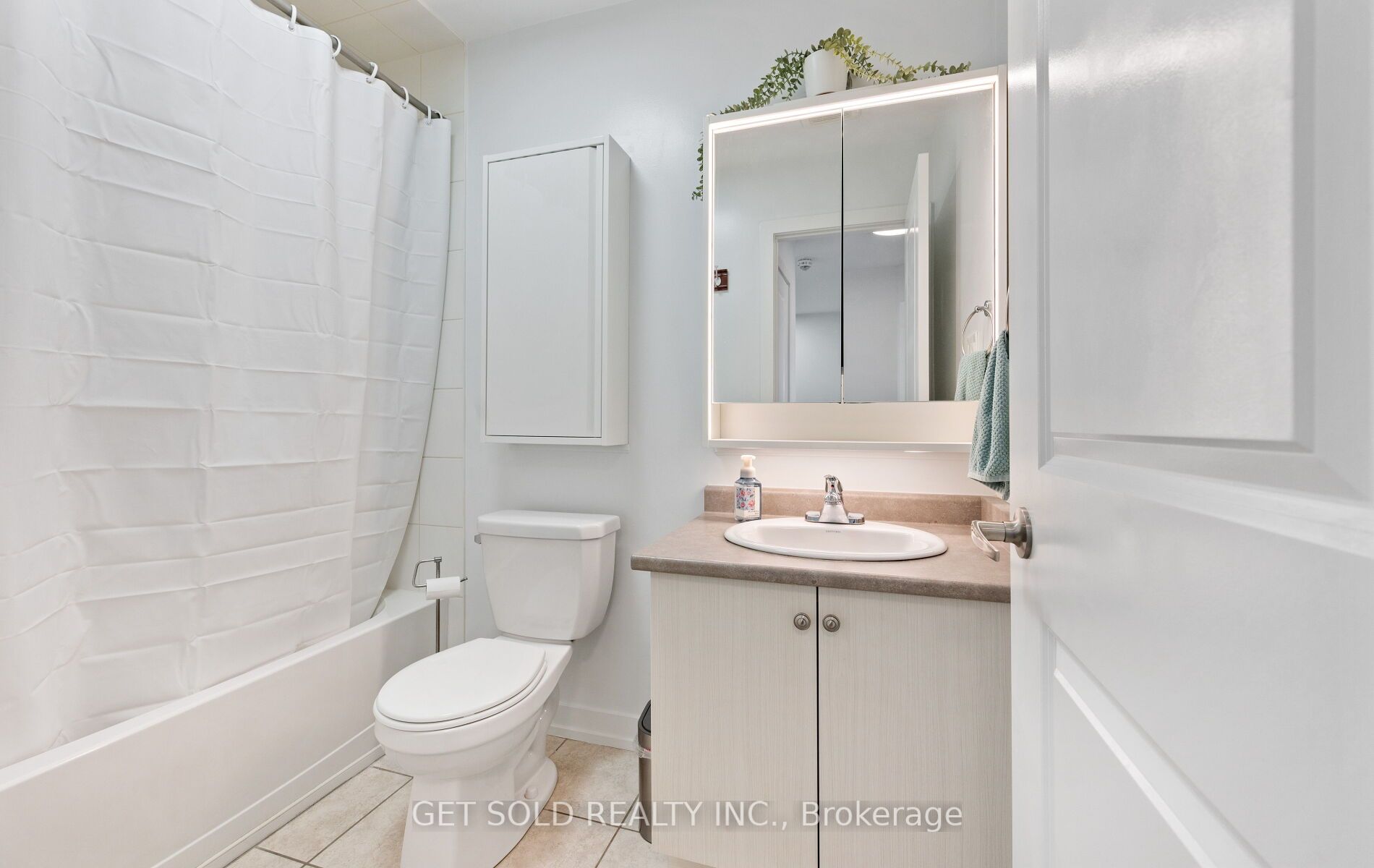 80 Parrotta Drive 132 Property Photo 38